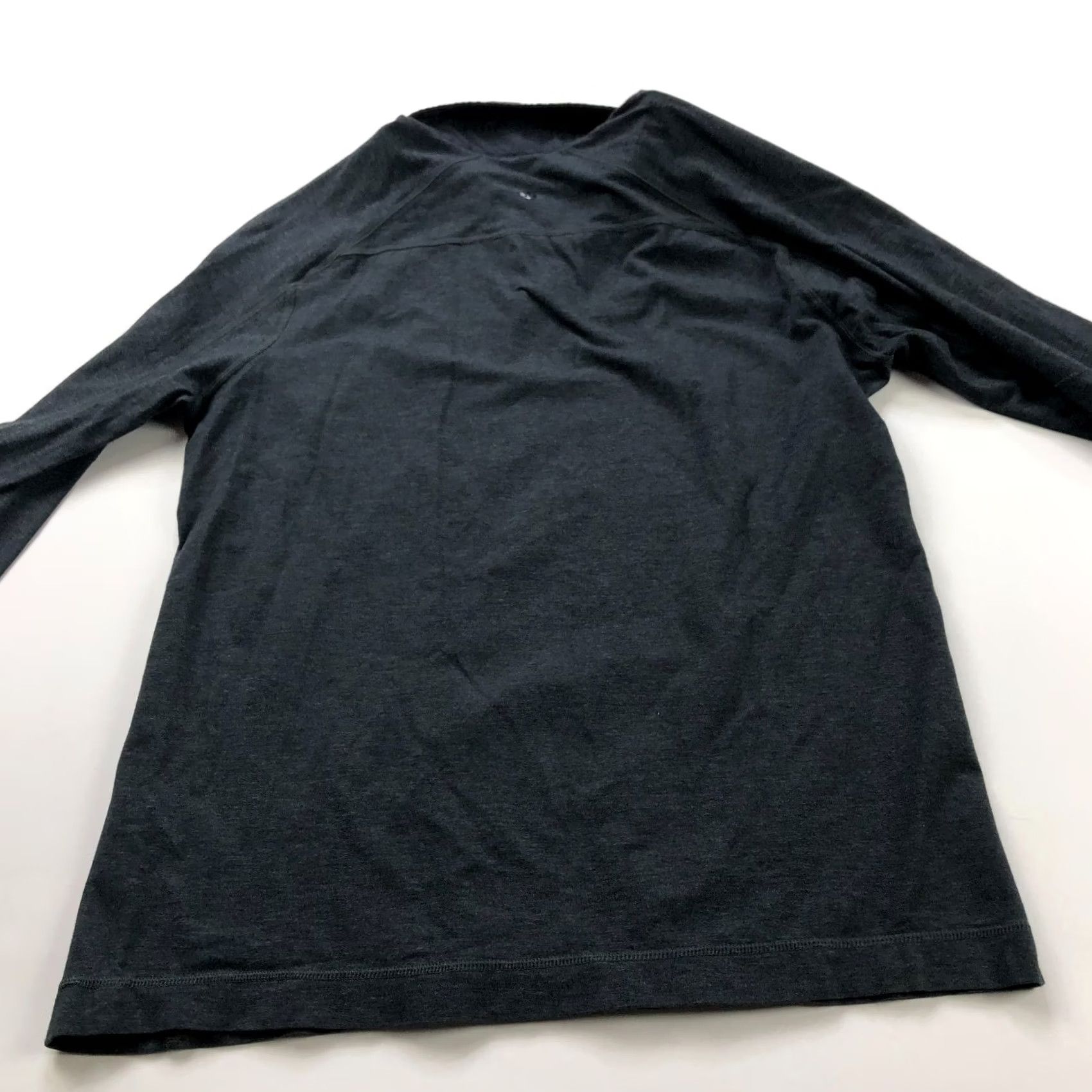 Lululemon Lululemon Mens M/L Long Sleeve Button Polo Solid Shirt Gray Polo Shirt M/L Mens Regular Solid Gray Sports Golf Shirt Size US M / EU 48-50 / 2 - 7 Thumbnail