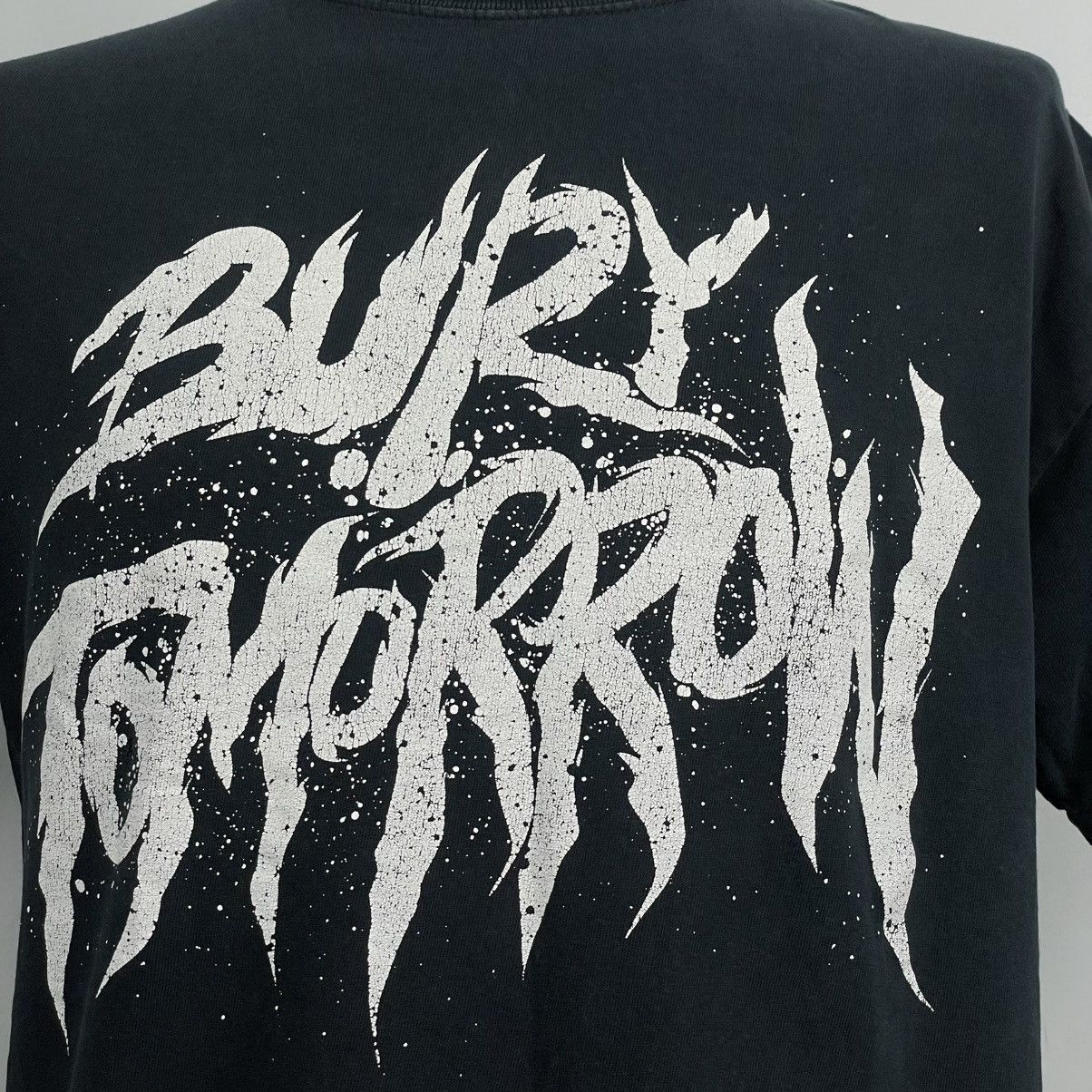 Band Tees × Vintage Vintage 00’S Bury Tomorrow metalcore T-shirt y2k sz L Size US L / EU 52-54 / 3 - 3 Thumbnail