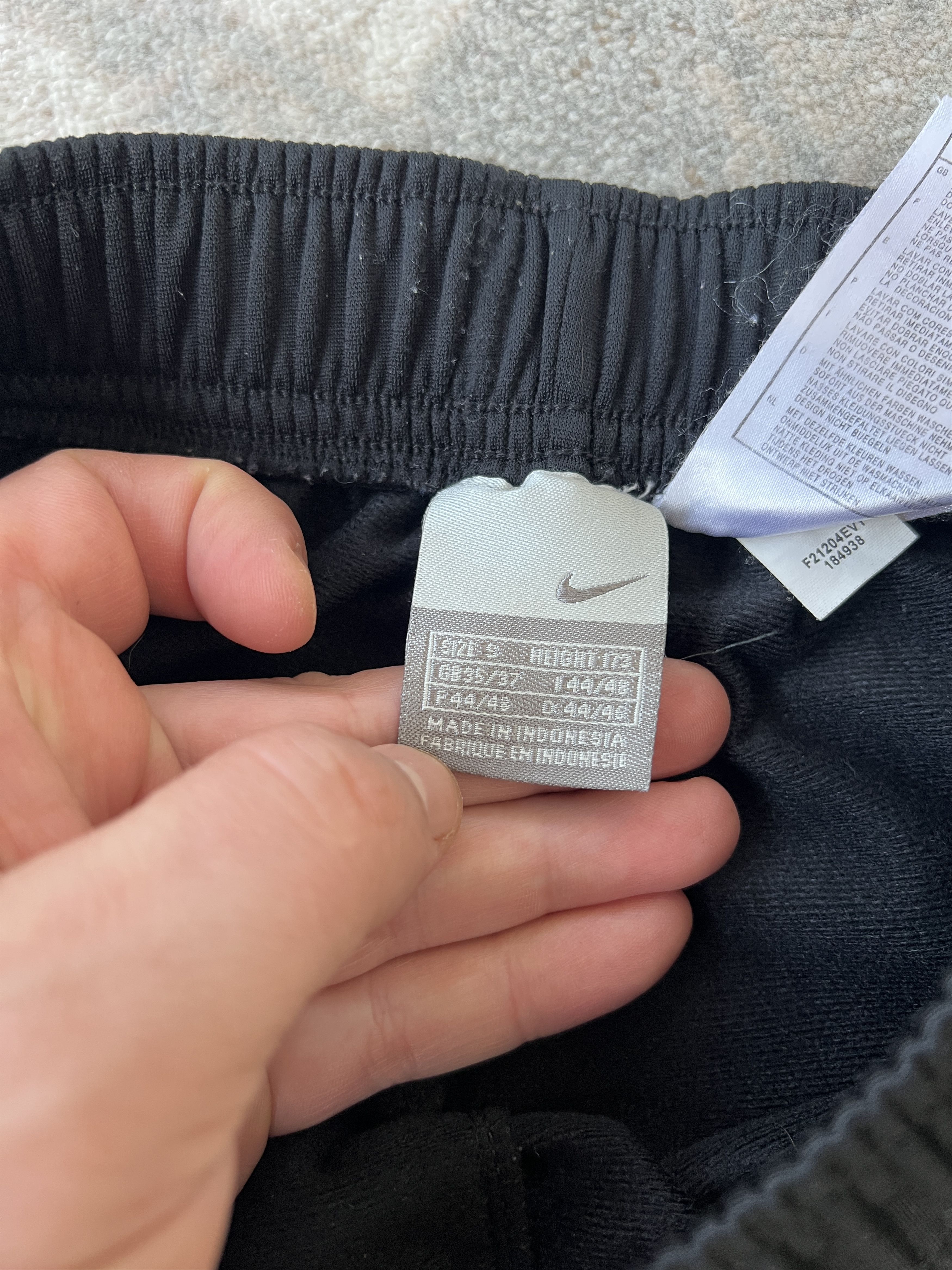 Nike Nike Vintage Sweatpants Size US 30 / EU 46 - 3 Thumbnail