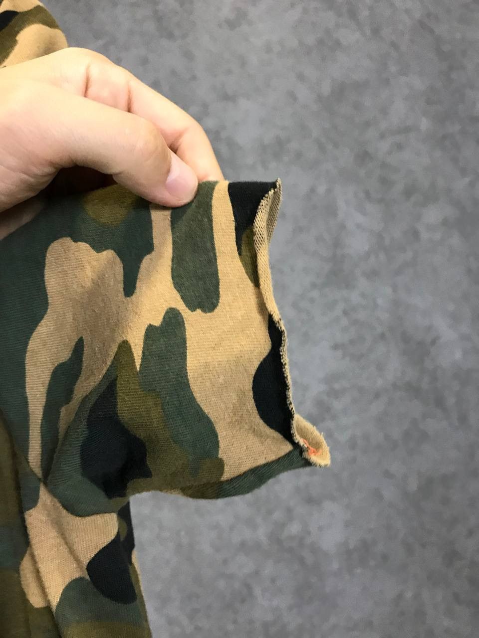 True Religion True Religion Japanese v neck camo tee Size US L / EU 52-54 / 3 - 7 Thumbnail