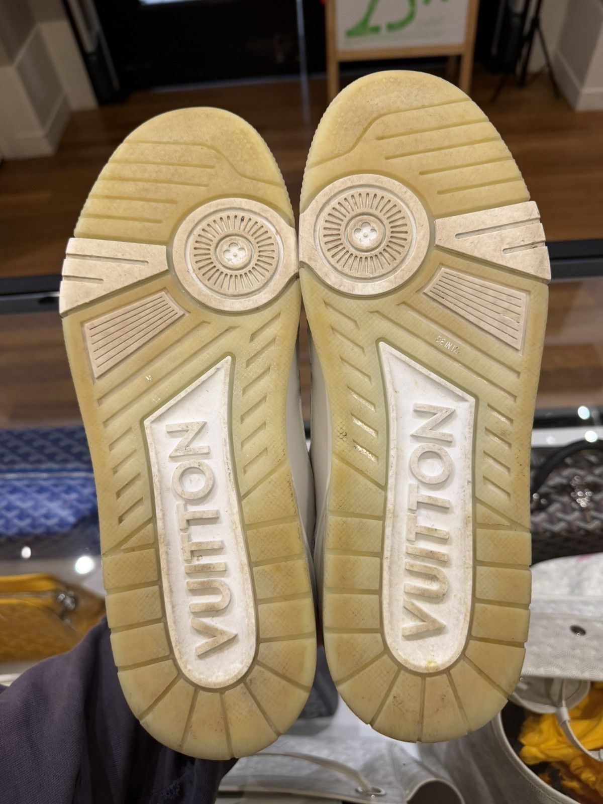 Louis Vuitton Louis Vuitton Trainer - White Size US 8 / EU 41 - 7 Thumbnail