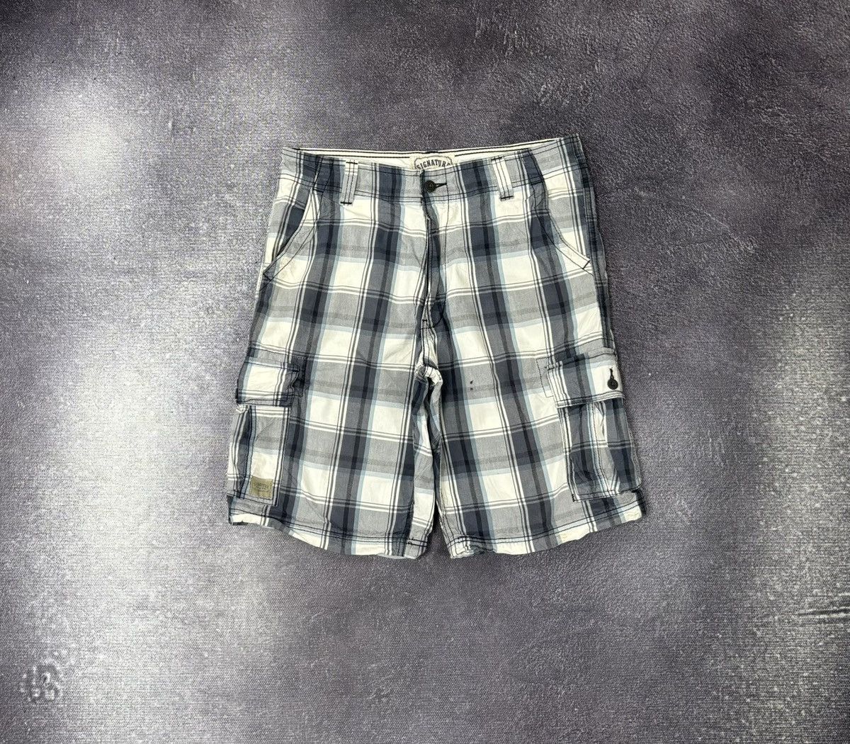 Levi's Vintage Levi’s Signature USA Check Dad Hype Cargo Shorts Size US 34 / EU 50 - 1 Thumbnail