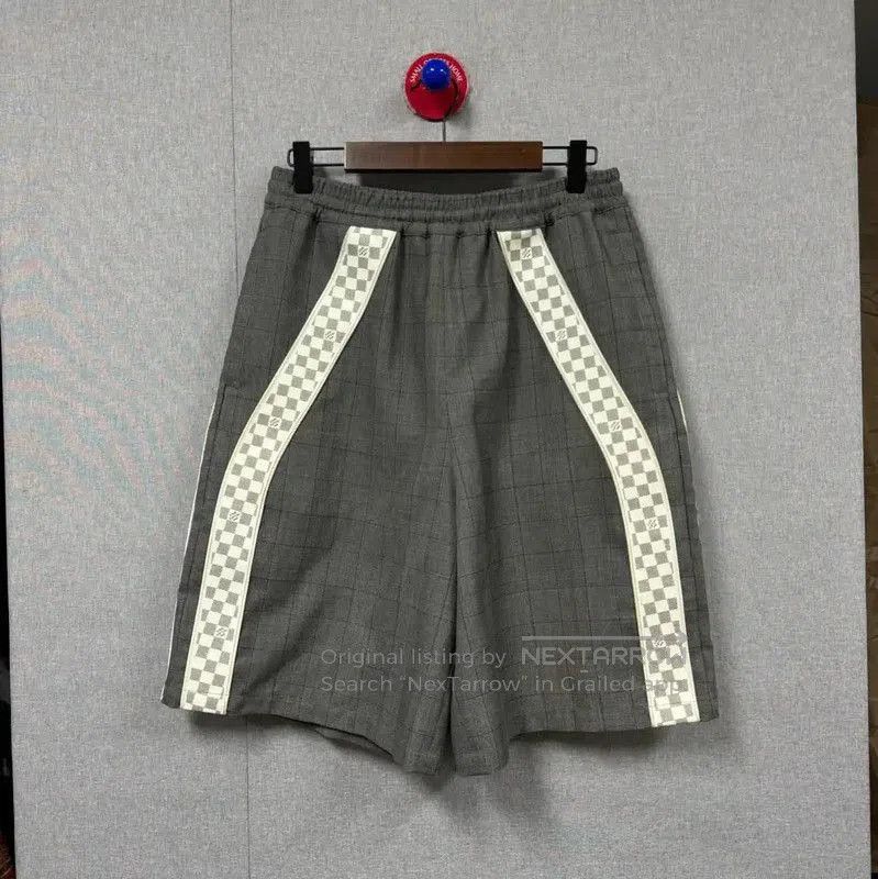 Other Louis Vuitton Green Cotton Women's Shorts . Size 23" - 1 Thumbnail