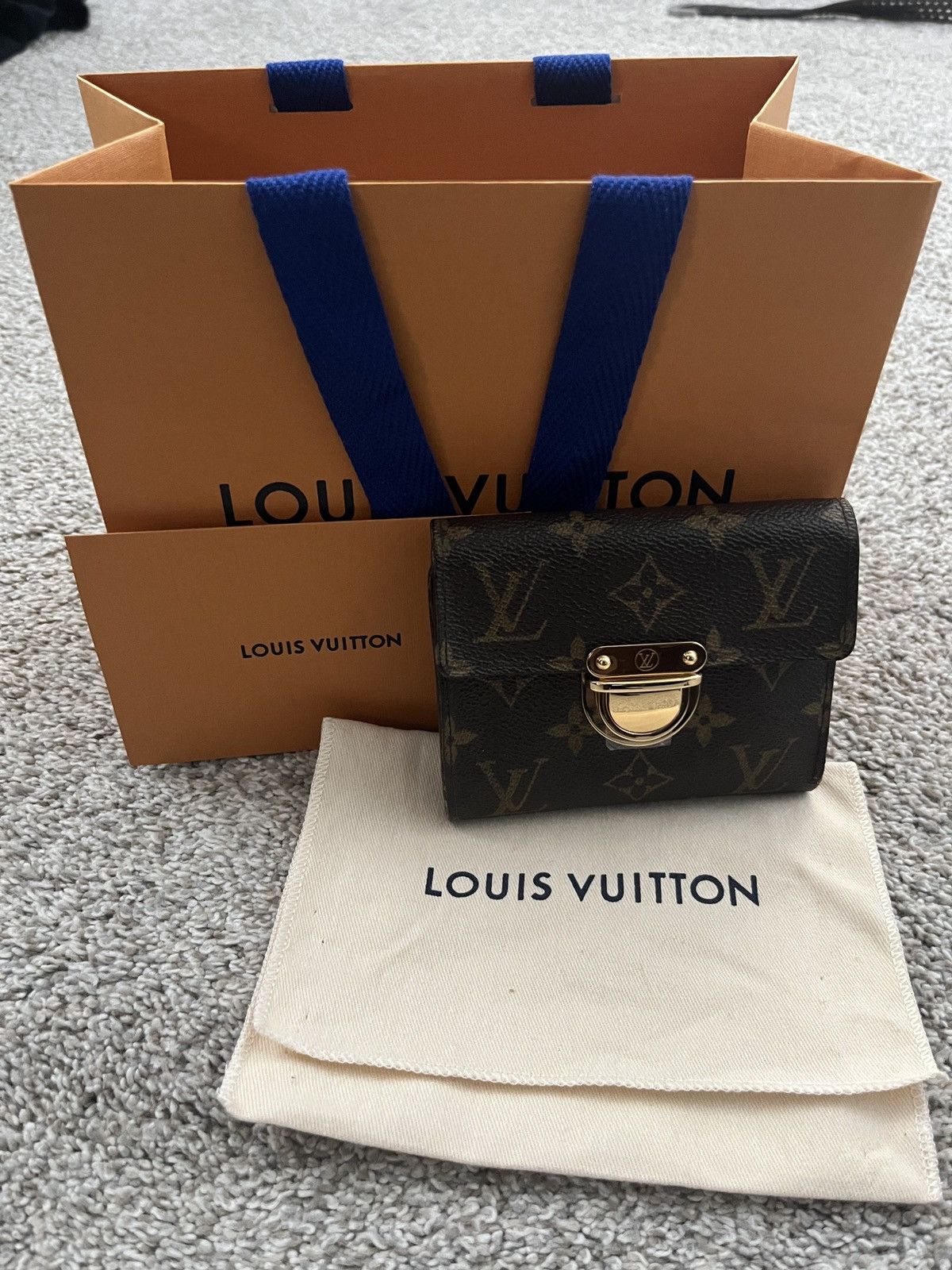 Louis Vuitton Louis Vuitton Vintage Koala Wallet 2004 Size ONE SIZE - 1 Thumbnail