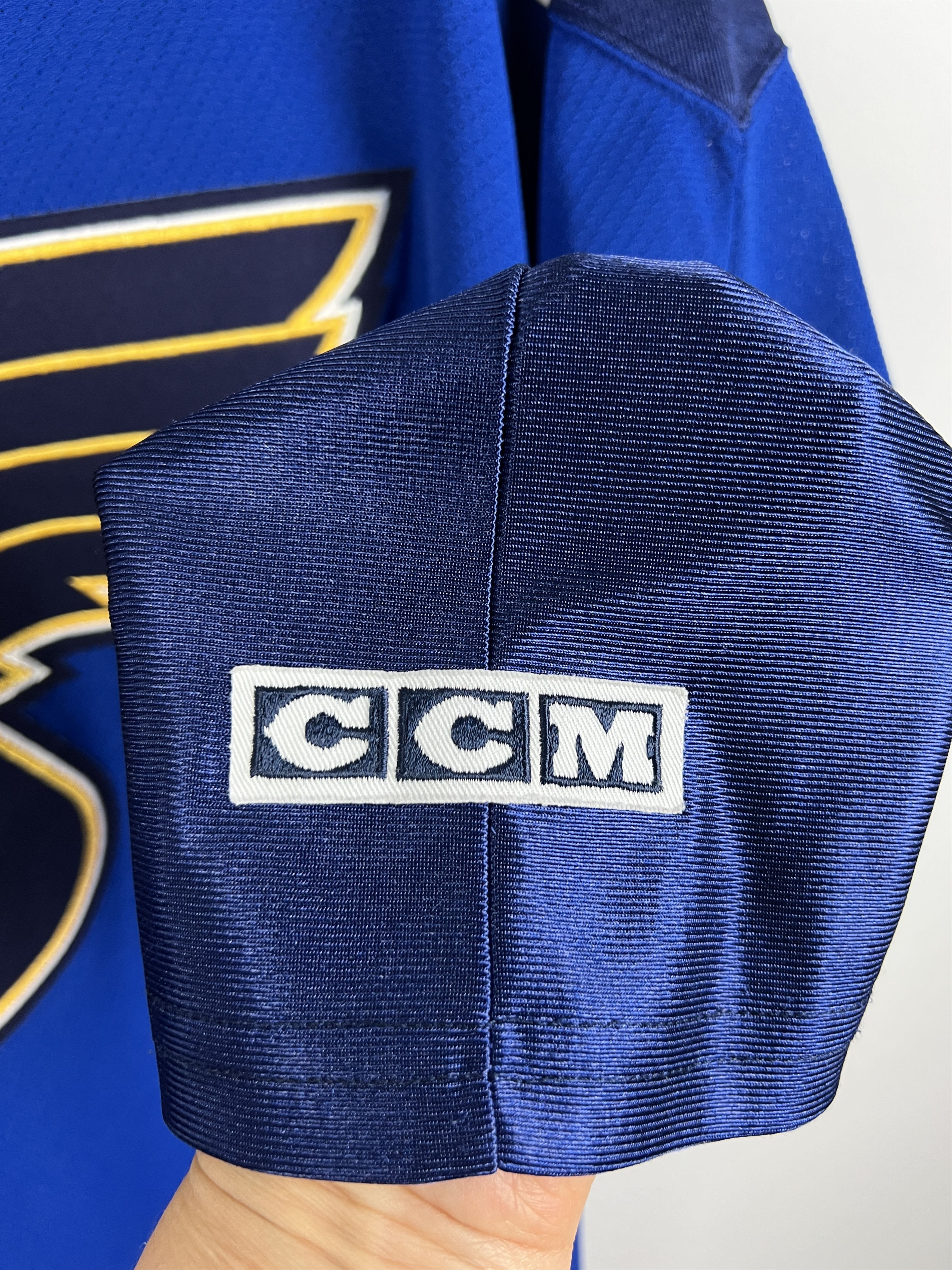 Ccm Vintage St. Louis Blues Ice Hockey Jersey NHL Trikot Rare Size US XL / EU 56 / 4 - 4 Thumbnail