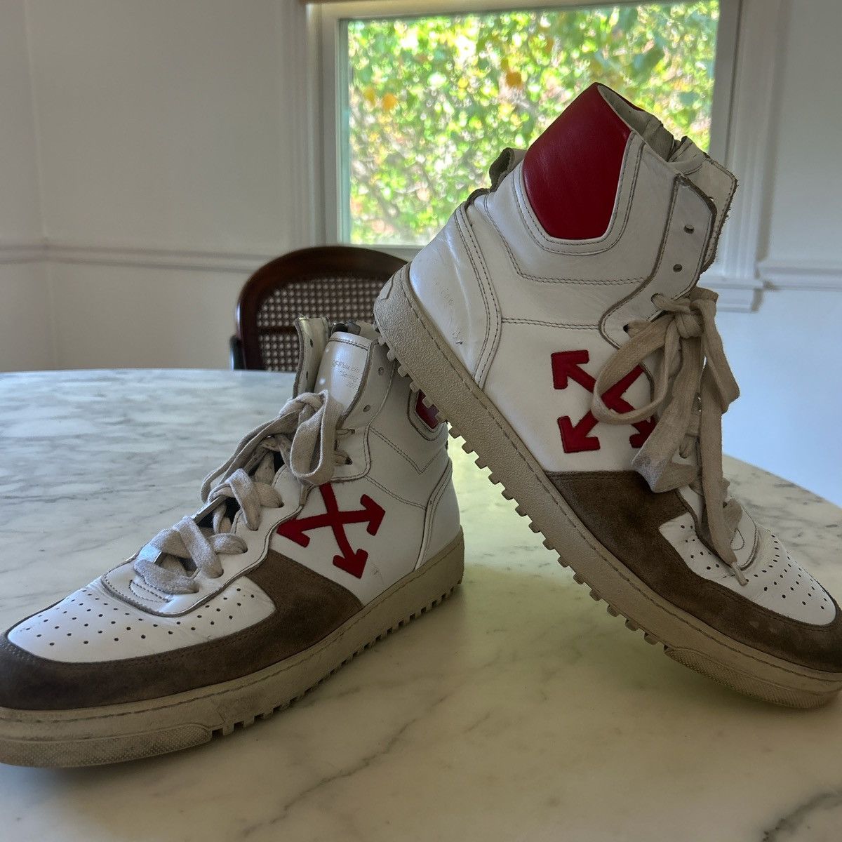 Off-White Off White High Top 70’s Leather, Suede Red Arrow Size US 11 / EU 44 - 1 Thumbnail