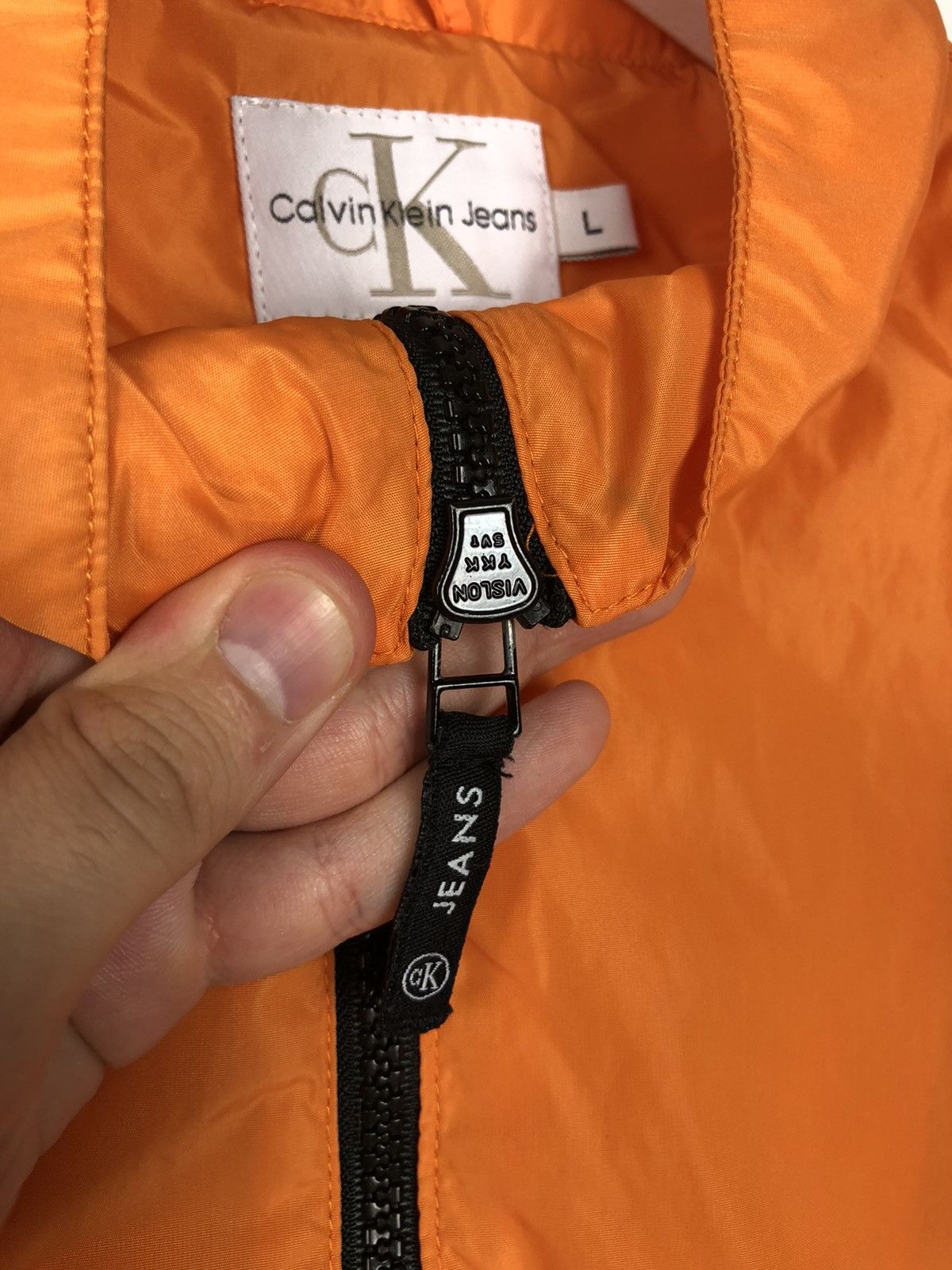 Calvin Klein Calvin Klein Vintage Vest Jacket Zip Nylon Transform Bag Size US L / EU 52-54 / 3 - 9 Thumbnail