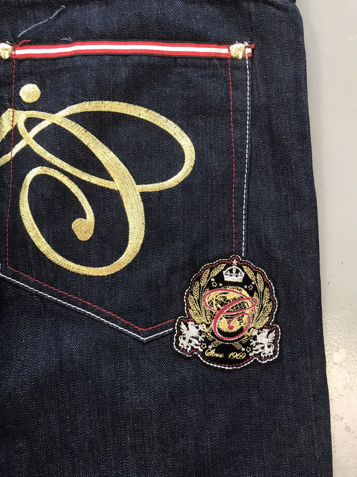 Coogi × Vintage Vintage Coogi SpellOut earth wing crown 👑 embroidered denim Size US 41 - 4 Thumbnail