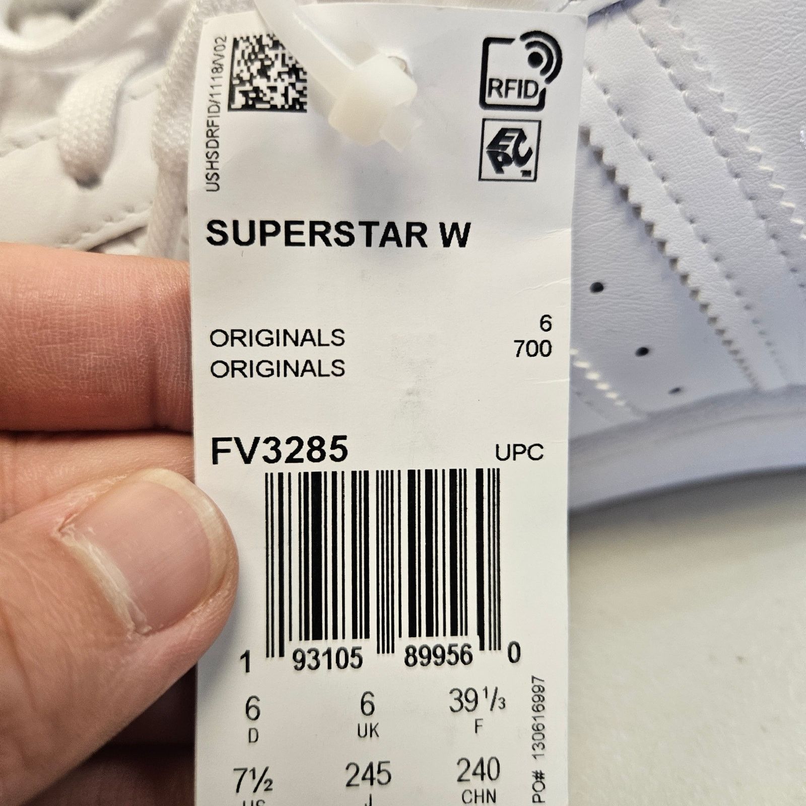 Adidas ADIDAS ORIGINALS WOMEN'S 7.5 SUPERSTAR TRIPLE WHITE NWOB Size US 7.5 / IT 37.5 - 6 Thumbnail