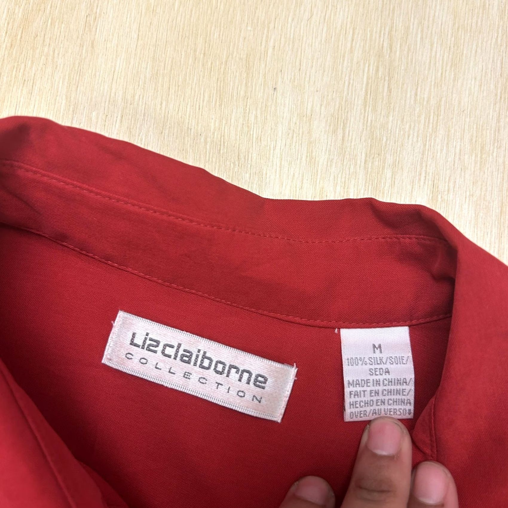 Liz Claiborne VINTAGE Liz Claiborne Button Up Shirt Womens Medium Red Silk Long Sleeve Blouse Size M / US 6-8 / IT 42-44 - 3 Thumbnail