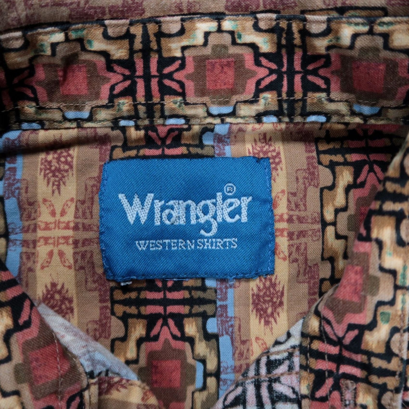 Wrangler VINTAGE Wrangler Shirt Mens L Brown Red Pearl Snap Southwestern Aztec Long Sleeve Size US L / EU 52-54 / 3 - 3 Thumbnail
