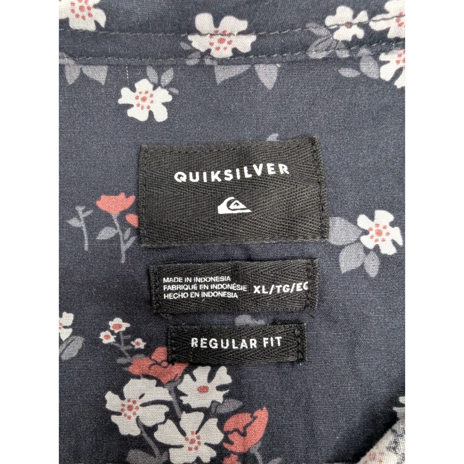 Quiksilver VINTAGE Quiksilver Shirt Navy Floral Print Button-Down Tripping Daisy XL Mens Regular Fit Size US XL / EU 56 / 4 - 6 Thumbnail