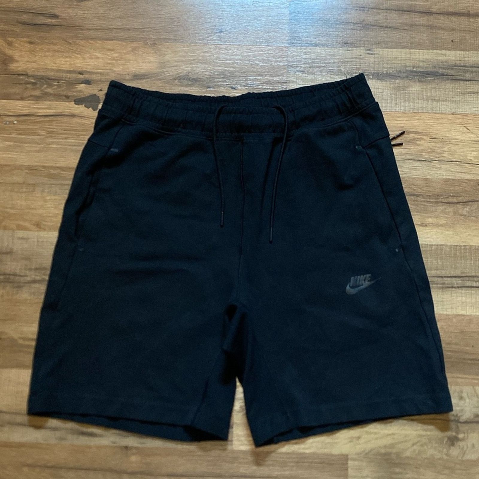 Nike Nike Tech Fleece Shorts Size US 30 / EU 46 - 1 Thumbnail