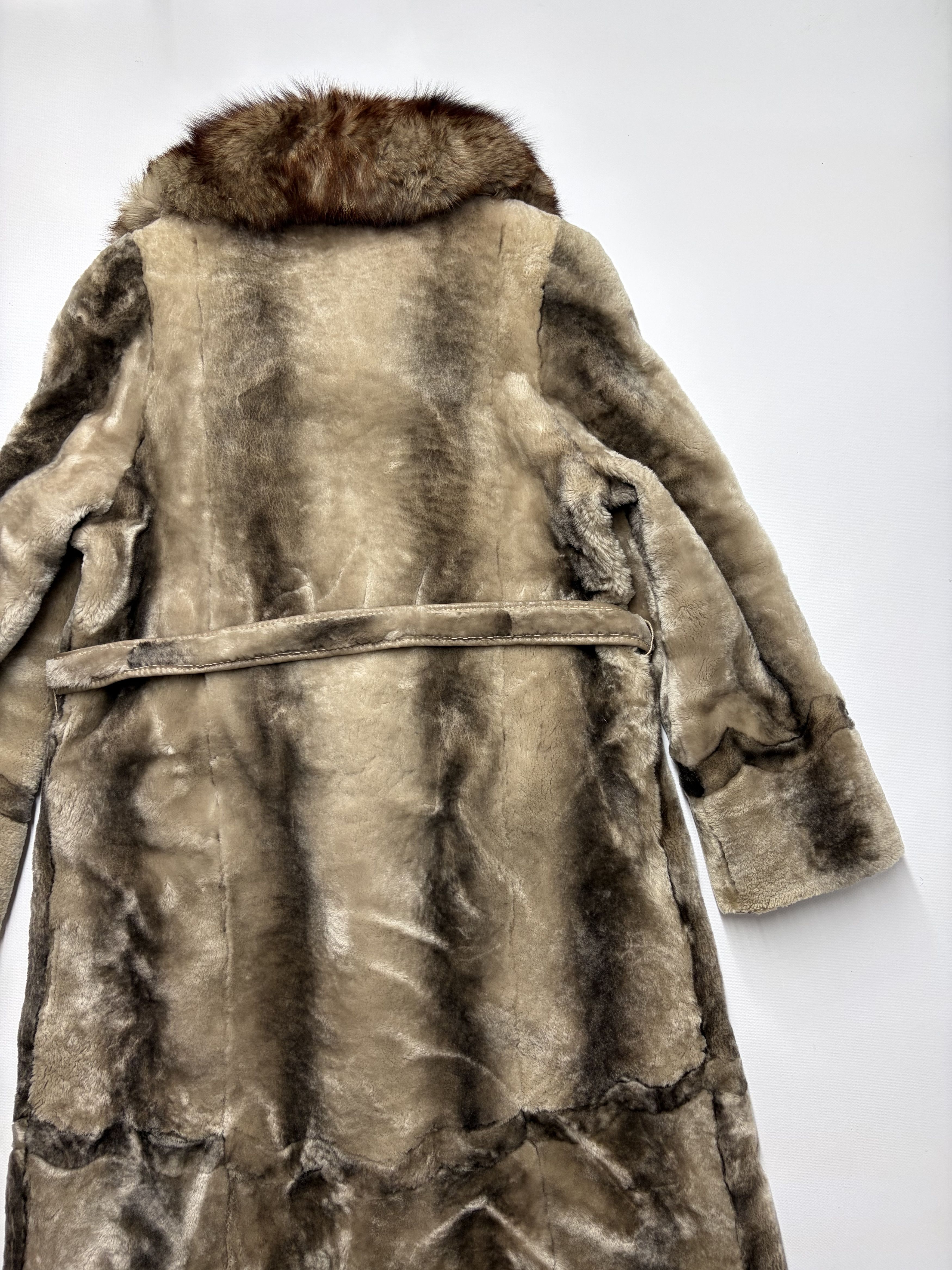 Vintage Vintage Long Real Fur coat Size L / US 10 / IT 46 - 15 Thumbnail
