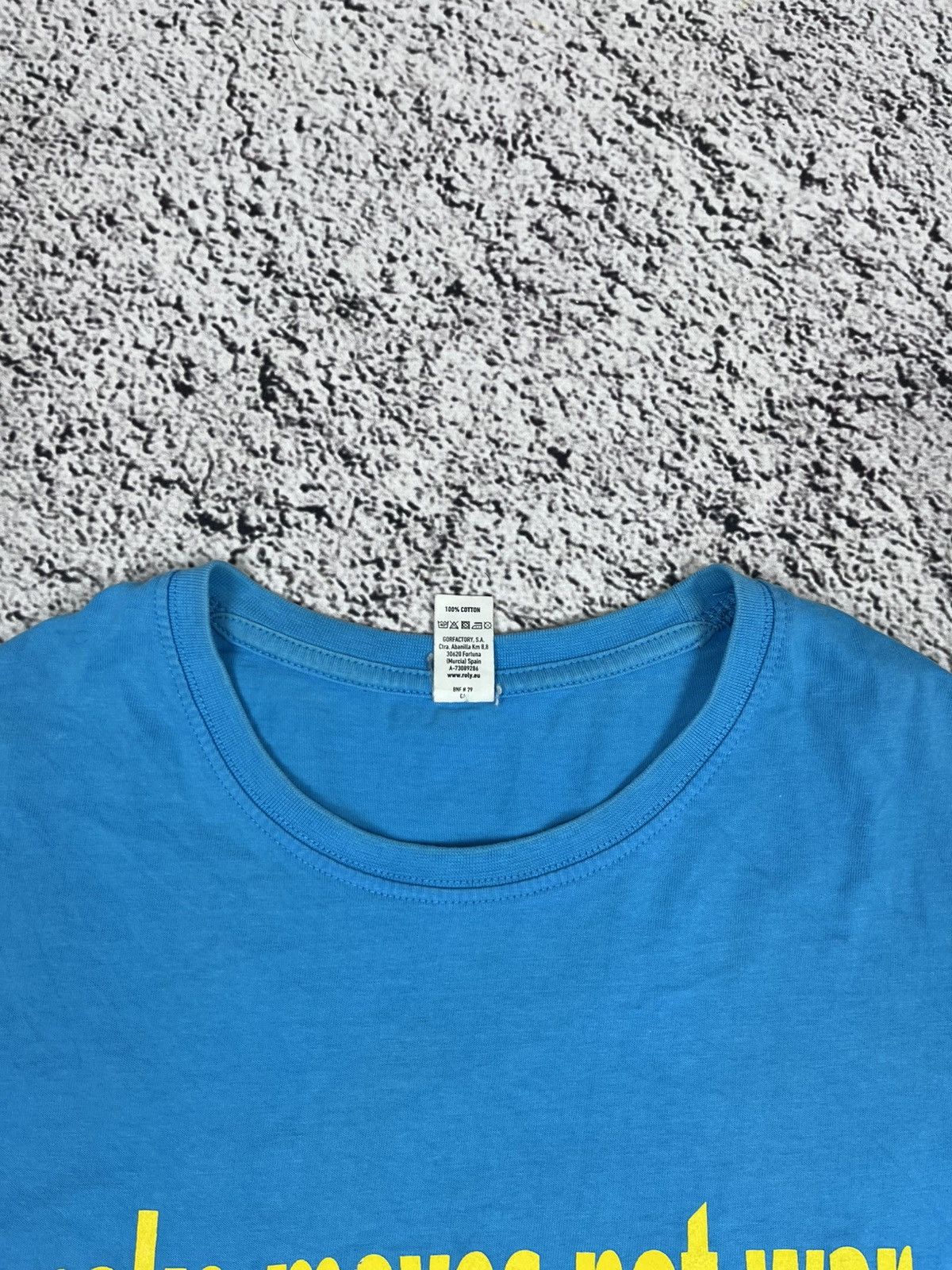 Japanese Brand Vintage Make Movies Not War Peace Tee size L Size US L / EU 52-54 / 3 - 3 Thumbnail