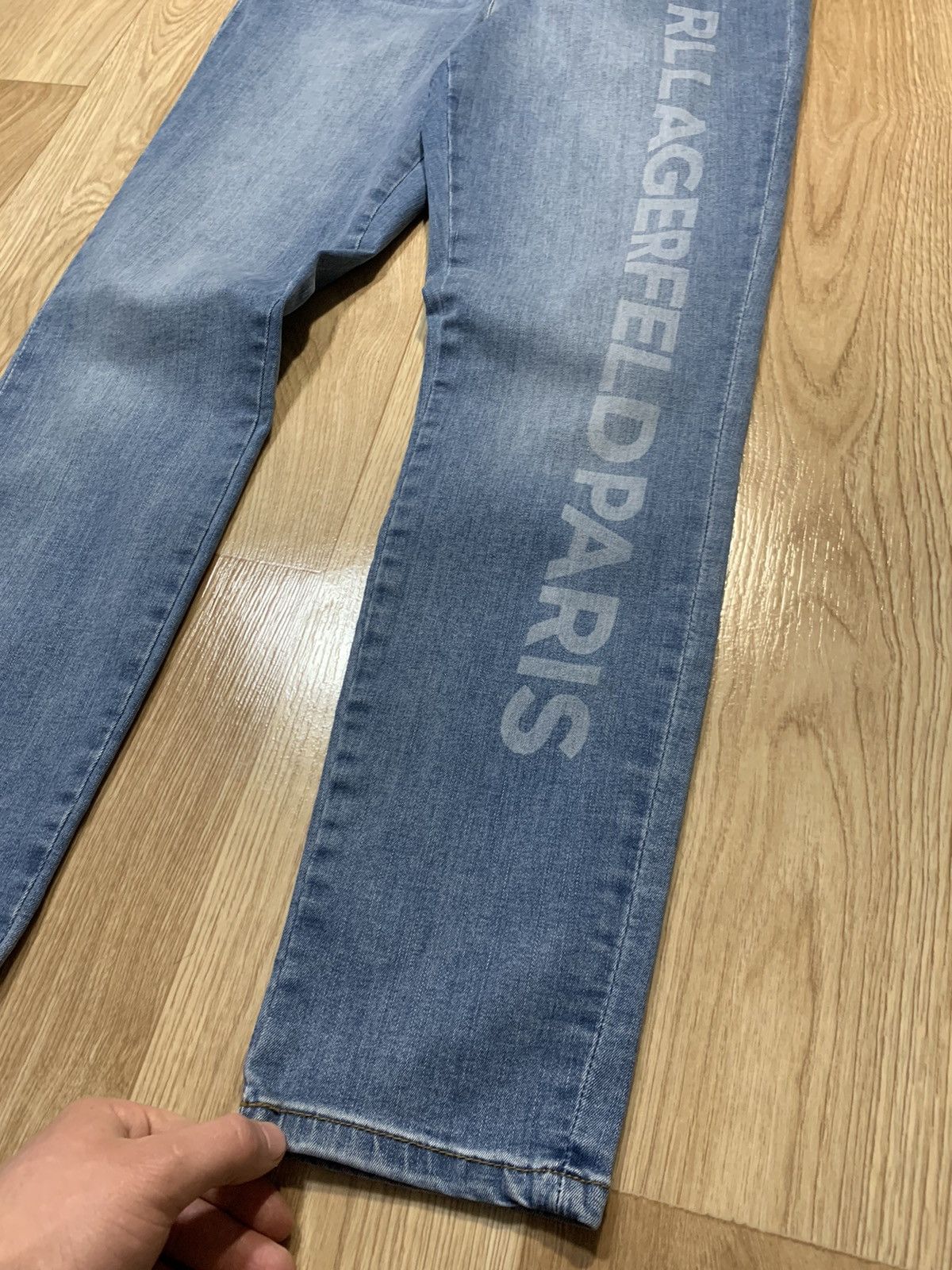 Karl Lagerfeld Karl Lagerfeld Paris Designer Big Logo Denim Pants Size 12 Size 30" / US 8 / IT 44 - 4 Thumbnail