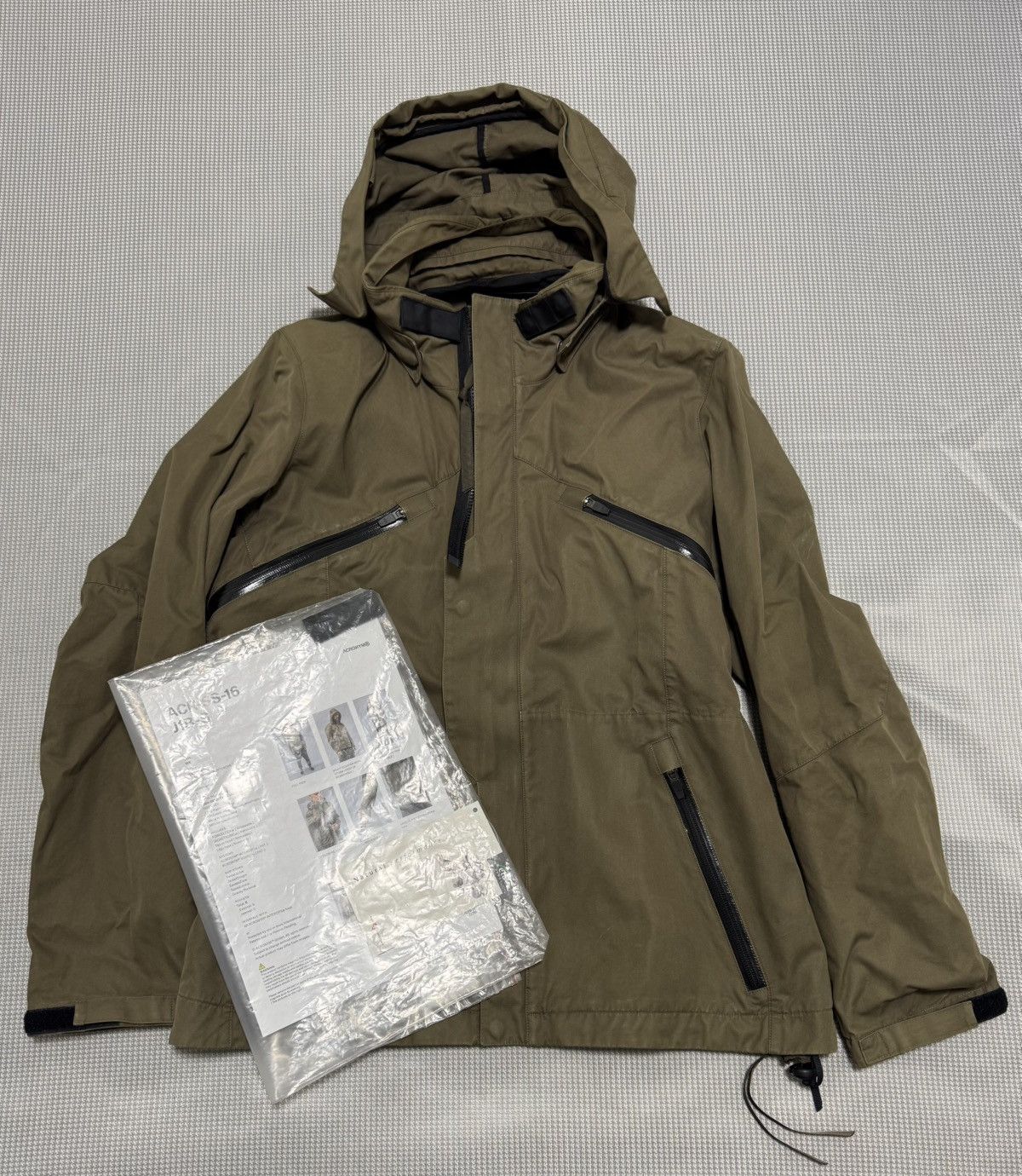 ACRONYM J1WTS-GT Mサイズ　RAF Green 美中古 Acronym J1B-GT Multi Raf Green Jacket Parka Size MEDIUM (FW