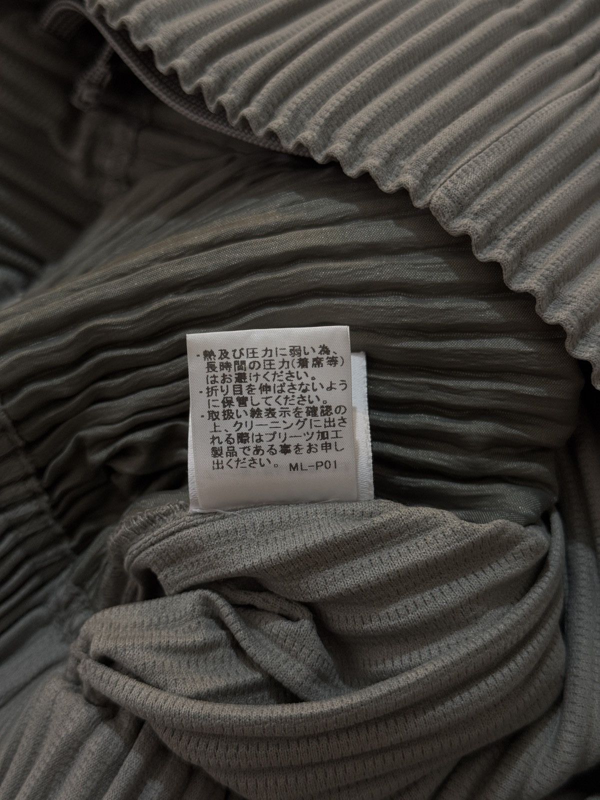 Homme Plisse Issey Miyake × Issey Miyake Issey Miyake Homme Plisse Pleated Long Shorts Grey Size US 30 / EU 46 - 6 Thumbnail