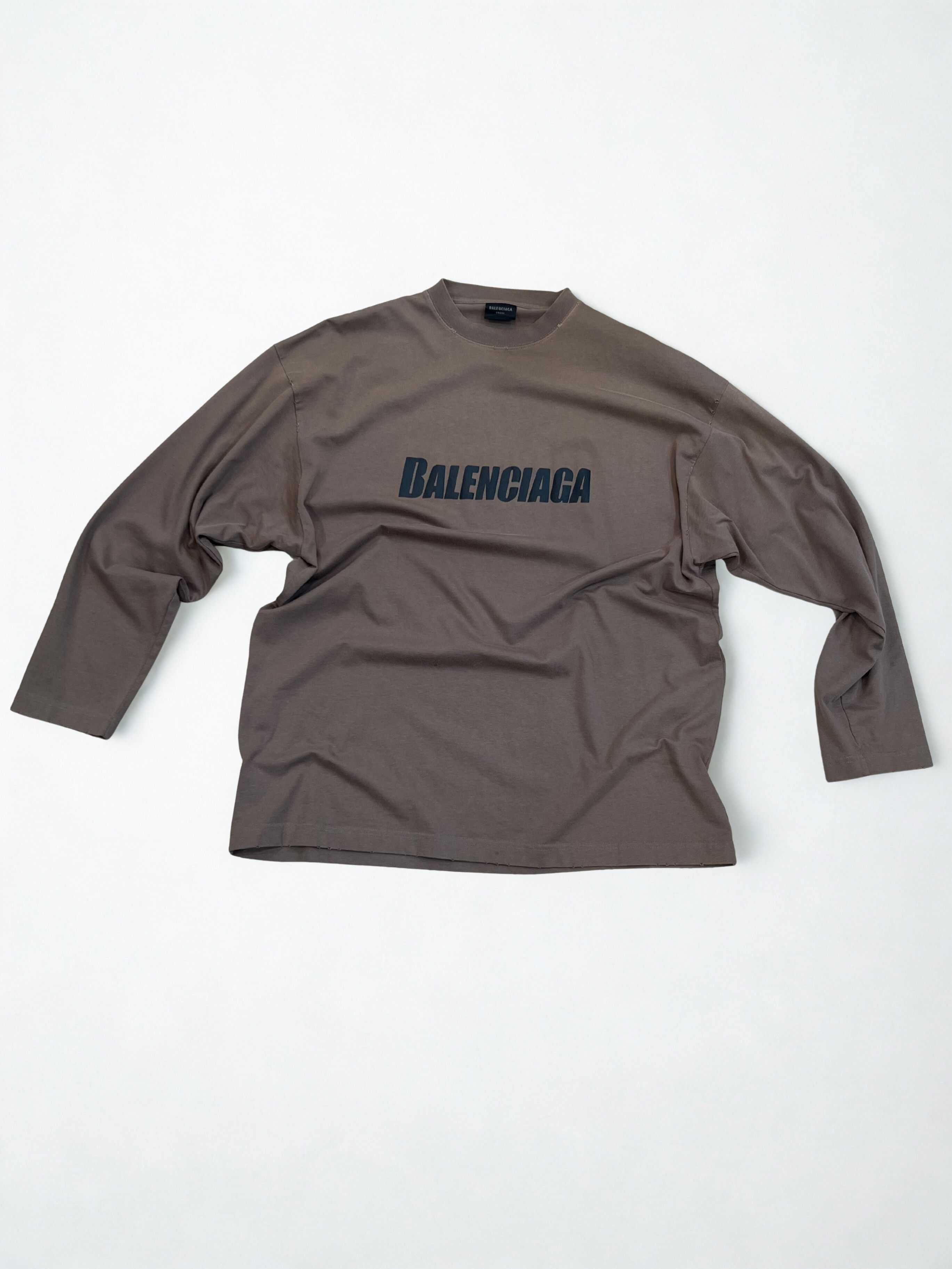 Balenciaga Balenciaga Taupe Brown Logo Long Sleeve T-Shirt Size US S / EU 44-46 / 1 - 1 Thumbnail