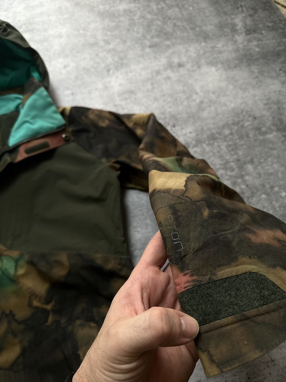 Burton Burton AK Gore Tex Embar Snowboarding Rain Jacket Outdoor Size L / US 10 / IT 46 - 5 Thumbnail
