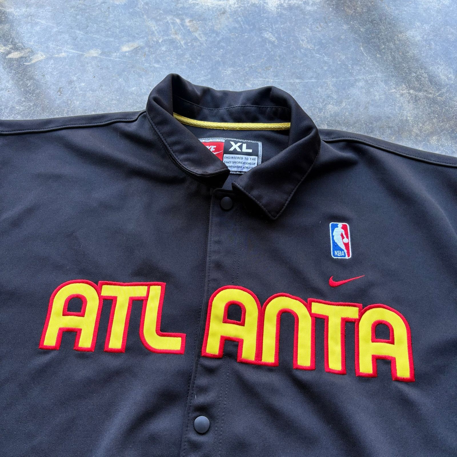 Nike Vintage 1990's Atlanta Hawks Nike Team Shirt Size US XL / EU 56 / 4 - 4 Thumbnail