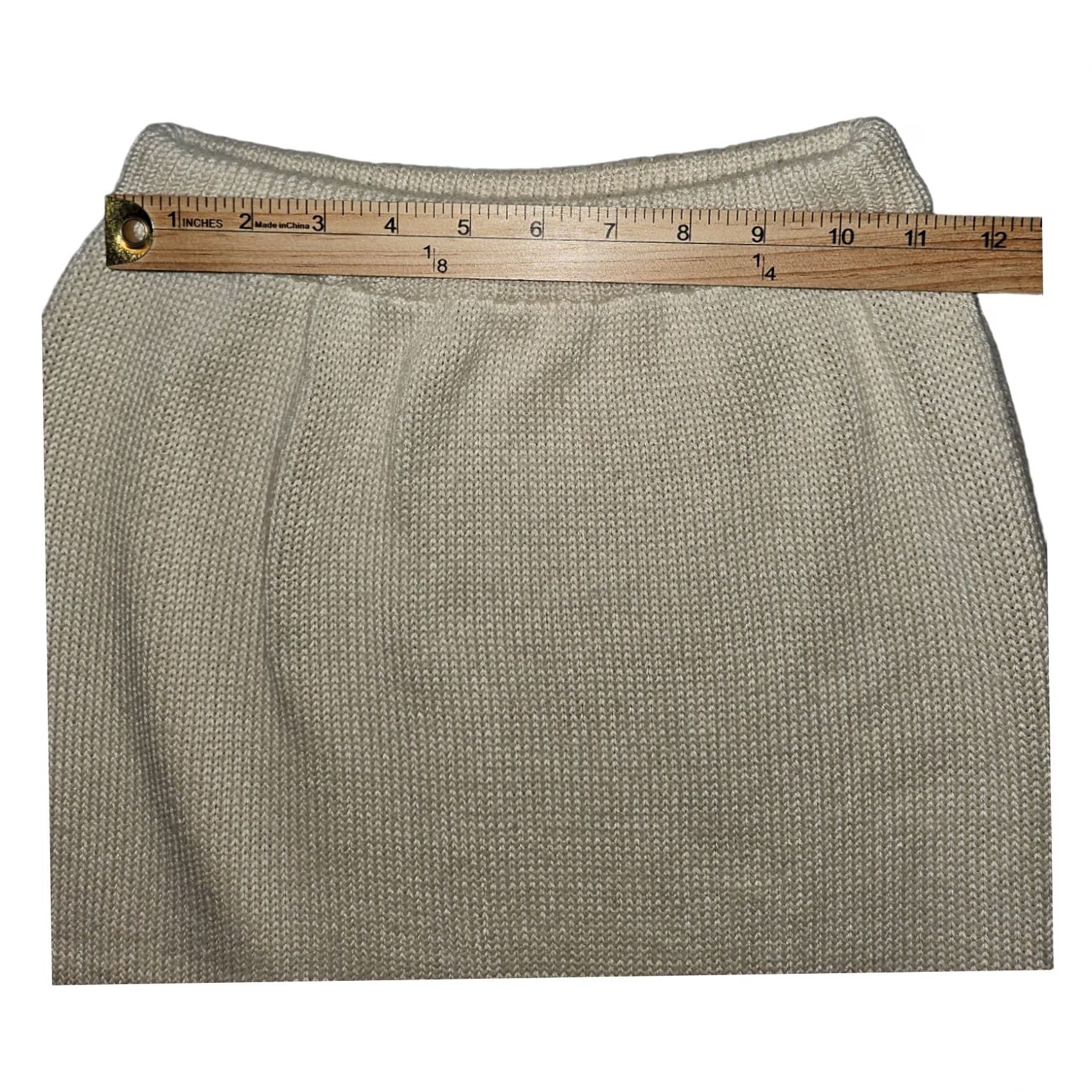Vintage VINTAGE My Michelle Skirt Women's S Knee Length Ivory 100% Acrylic Knit Solid A-Line 80s 90s Preppy USA Mens Women Girls Size 28" / US 6 / IT 42 - 4 Thumbnail