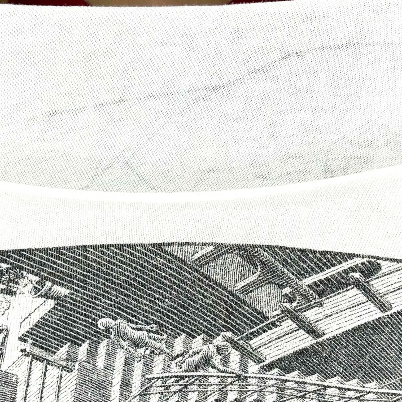 Vintage VINTAGE MC Escher White 90's Artwork Hands Sketch Tank Top Cutoff Women M White Tank Size M / US 6-8 / IT 42-44 - 4 Thumbnail