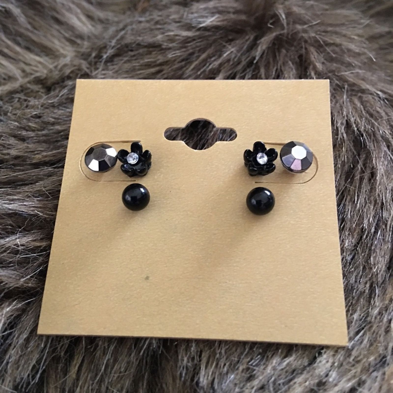 Vintage Vintage set of three pairs pierced earrings Size ONE SIZE - 2 Thumbnail