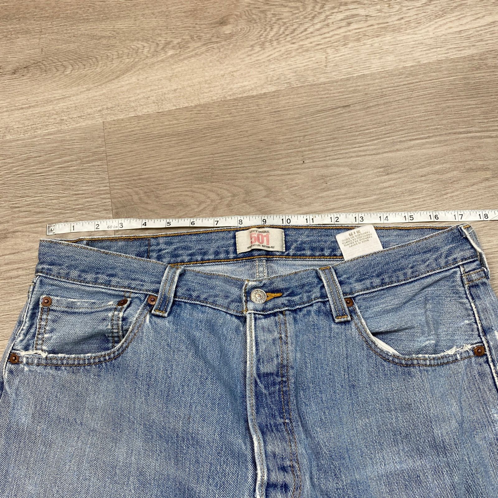Levi's Vintage Y2K Levi's 501 Straight Leg Button Fly Jeans 35x29 Size US 35 - 6 Thumbnail