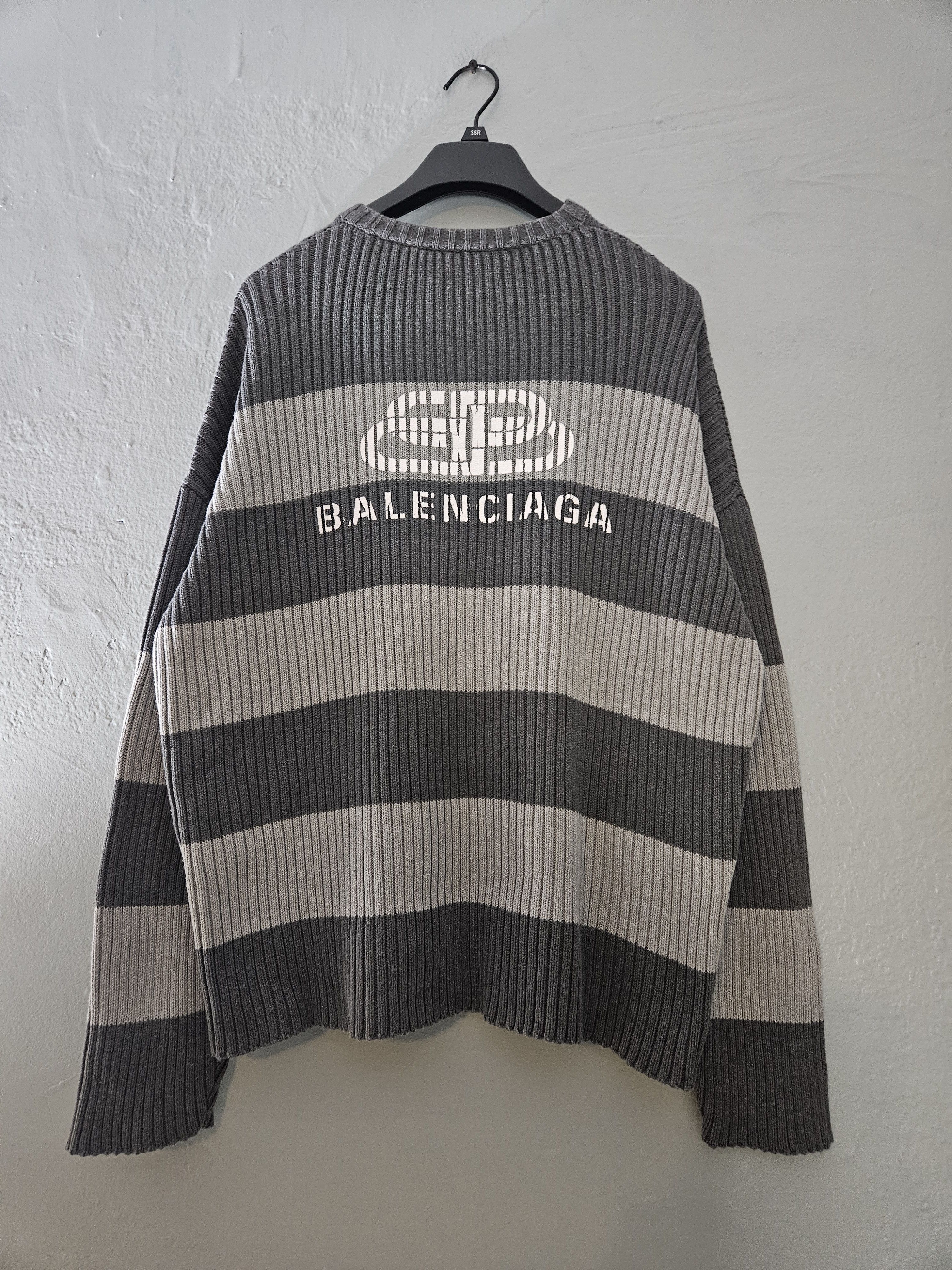 Balenciaga Oversized Gray Striped BB Logo Crewneck Sweater Size US XS / EU 42 / 0 - 1 Thumbnail