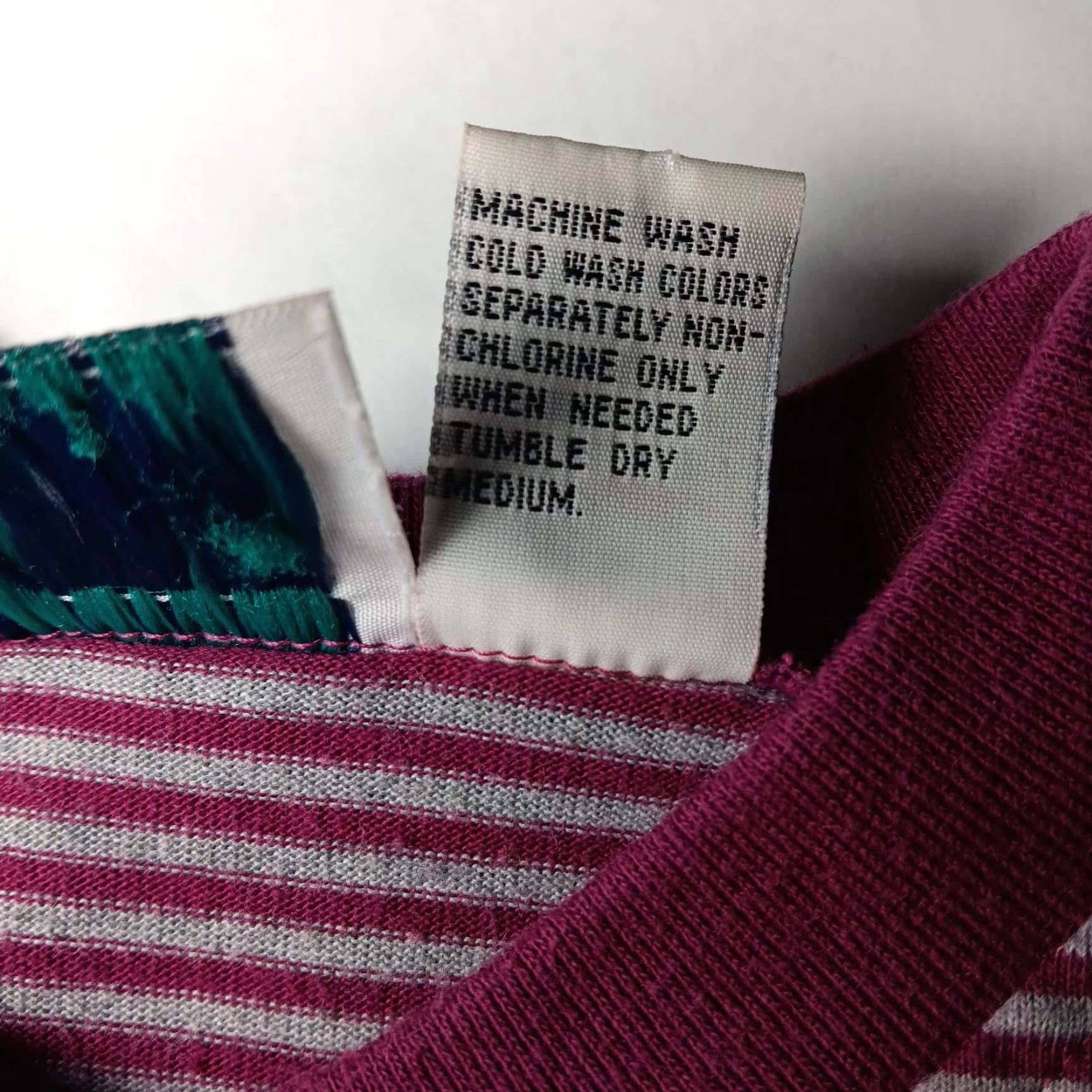 Vintage VINTAGE Bold Spirit Shirt Womens S Pink Gray Crew Neck Short Sleeve Button Knit 1990s Grunge Basic Crest Casual Size S / US 4 / IT 40 - 6 Thumbnail