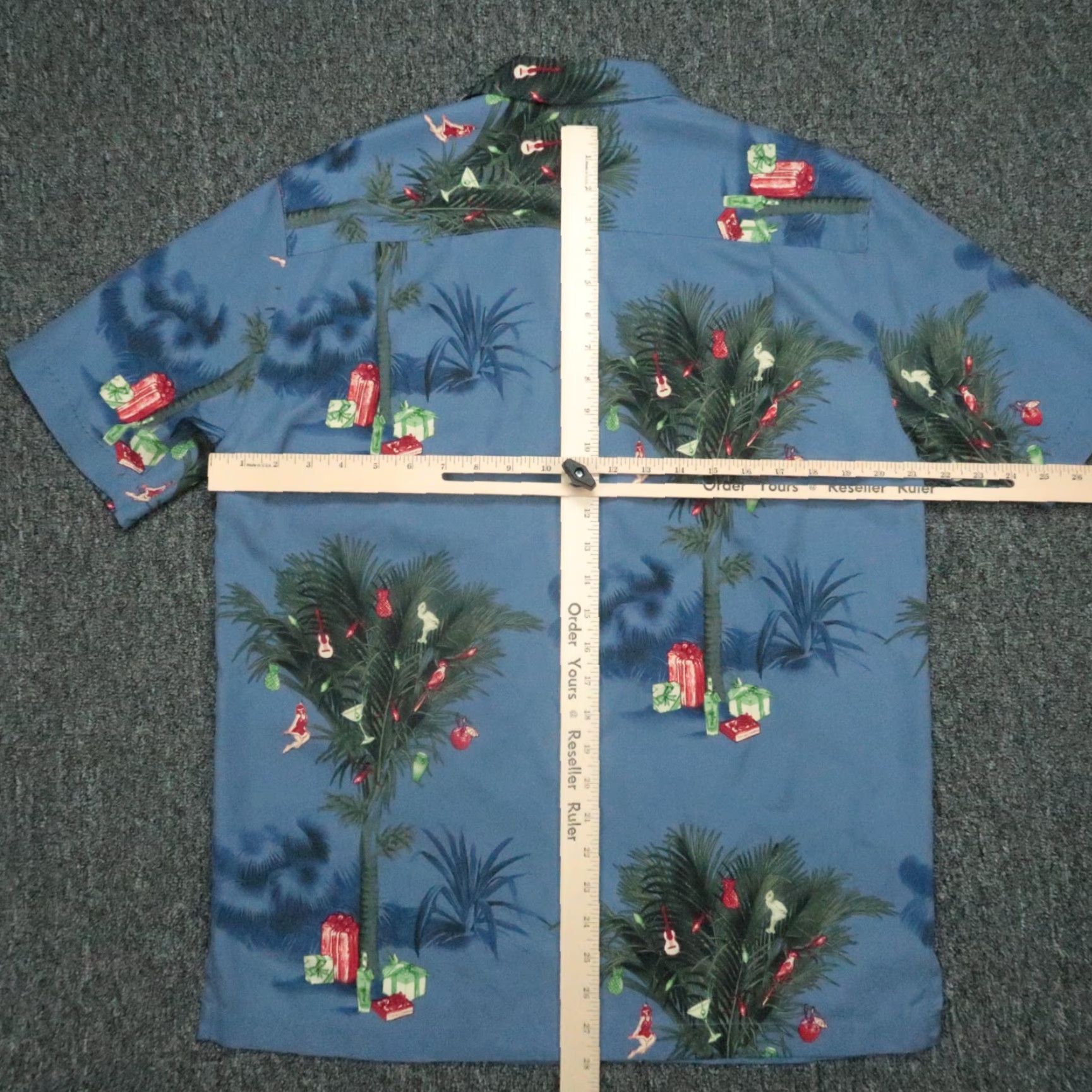 Tommy Bahama VINTAGE Tommy Bahama Shirt Mens Small Blue Silk Wool 42in Chest 42 Wool Silk Geometric Collared Short Sleeve Button-Up 90s Concert Holiday Mens Size US S / EU 44-46 / 1 - 5 Thumbnail