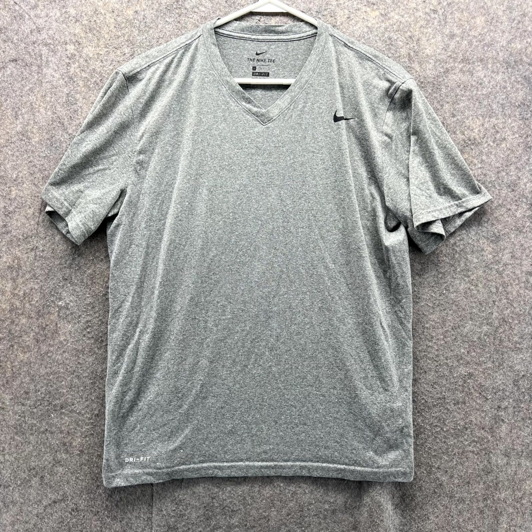 Nike Nike Dri-Fit Shirt Men Large Heather Gray V-Neck Polyester Size US L / EU 52-54 / 3 - 2 Thumbnail