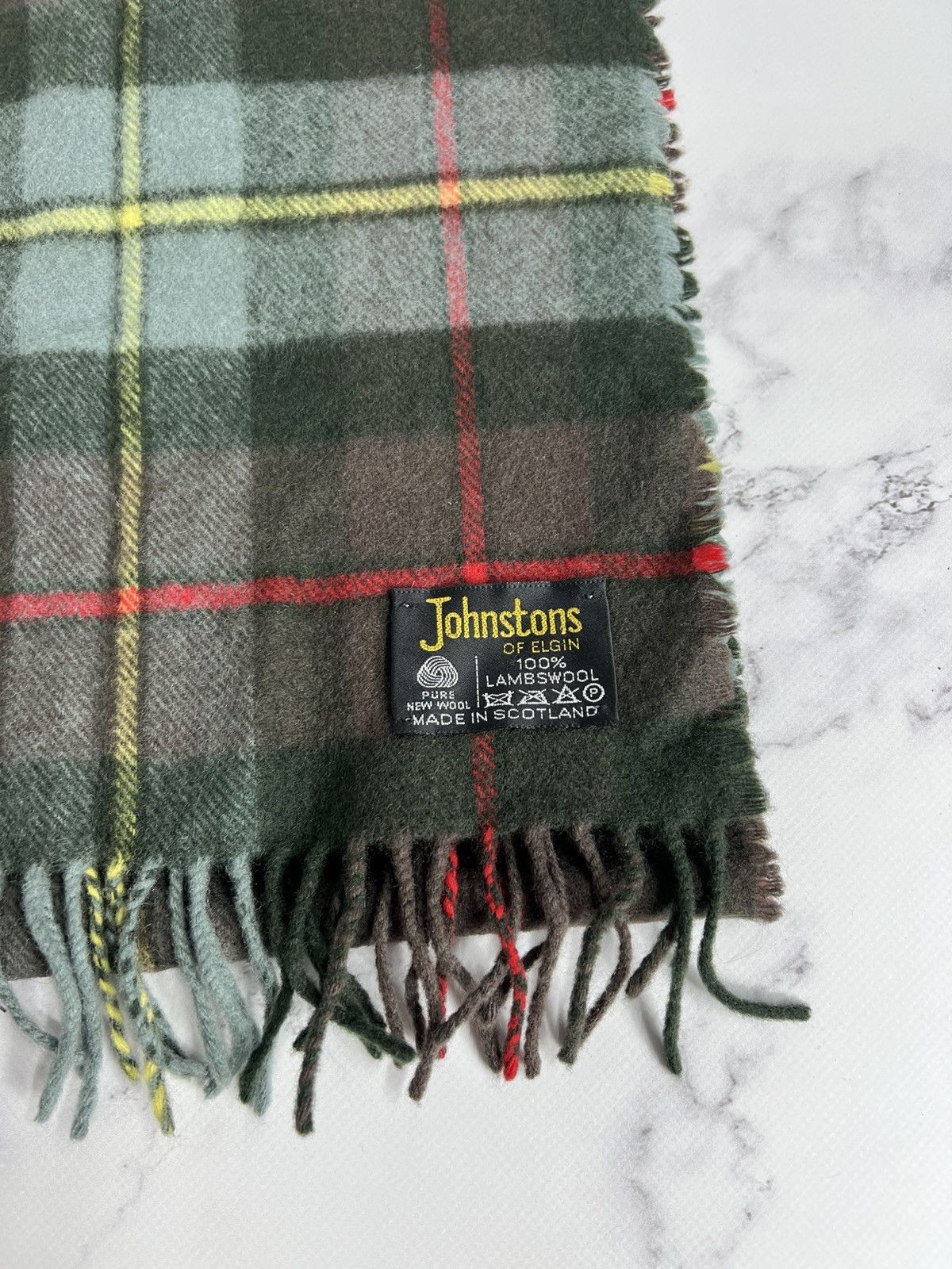 Johnstons Of Elgin Vintage rare Johnstons Of Elgin Scotland Lambswool Scarf Size ONE SIZE - 2 Thumbnail