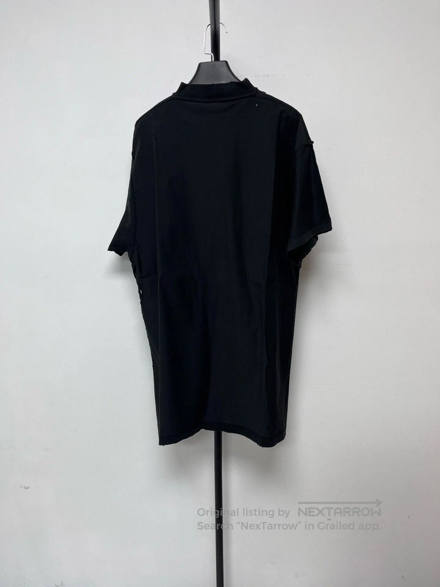 Balenciaga Balenciaga Logo Print Distressed Crewneck T-Shirt. Size US S / EU 44-46 / 1 - 2 Thumbnail