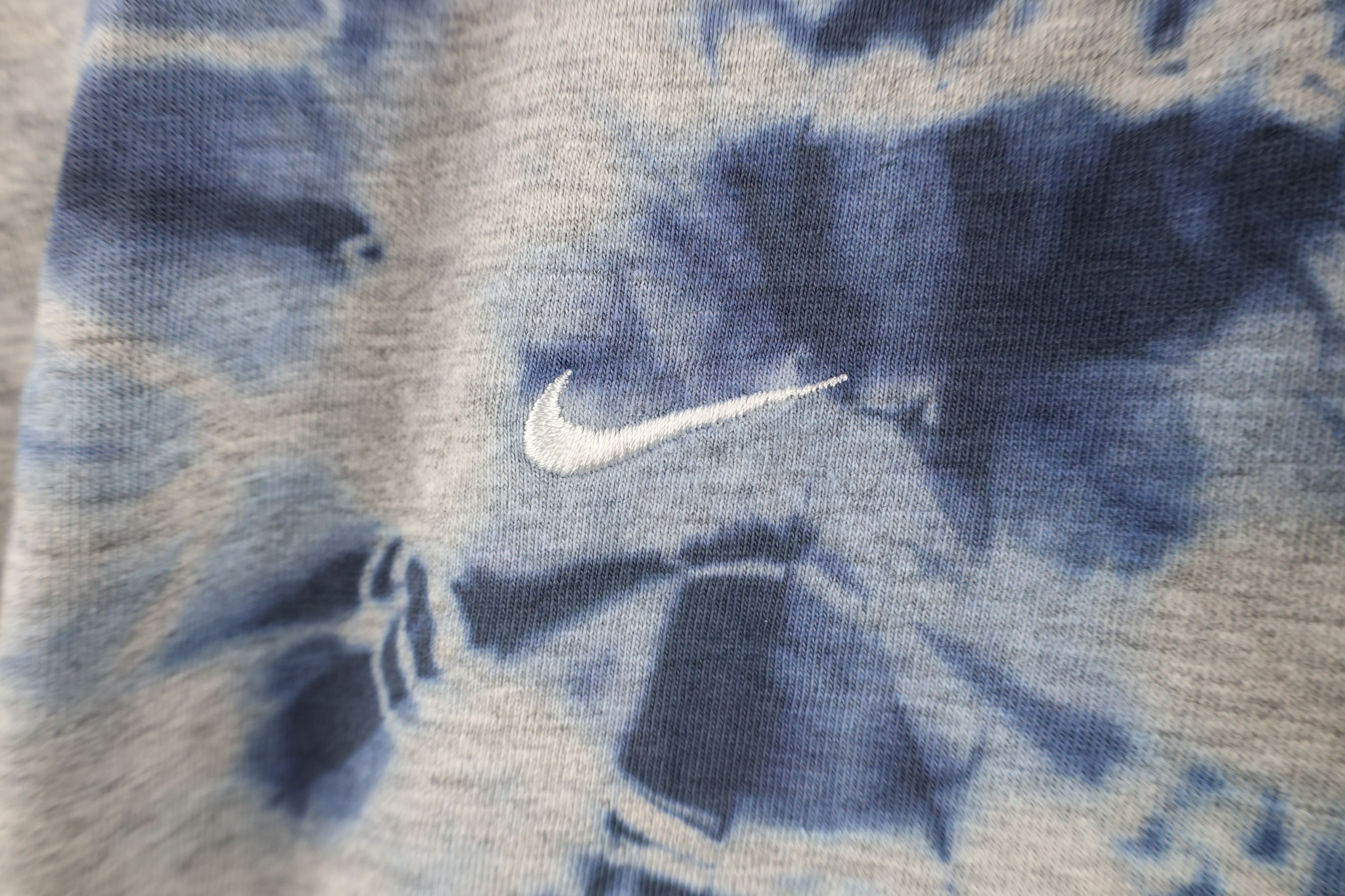 Vintage Vintage Nike Acid Wash Travis Scott Mini Swoosh T-Shirt Size US L / EU 52-54 / 3 - 4 Thumbnail