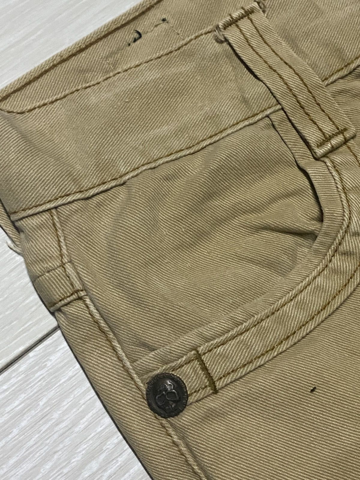 Japanese Brand Red Pepper Avantgarde Skull Button Distressed Loose Jeans Size US 33 - 13 Thumbnail
