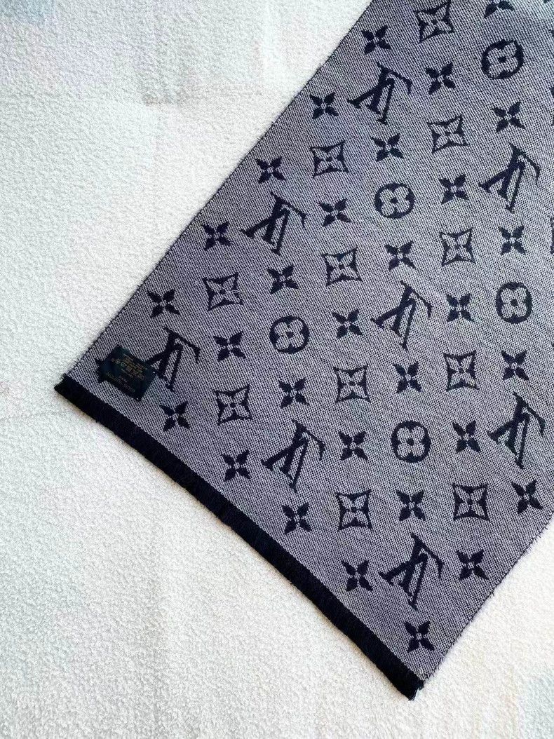 Louis Vuitton Louis Vuitton Wool print full print wool scarf Size ONE SIZE - 4 Thumbnail