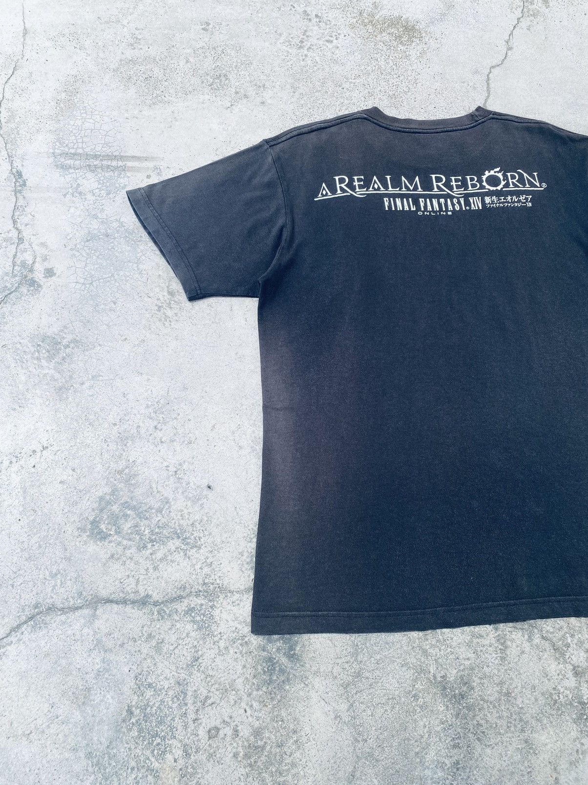 Vintage Vintage Y2k Game Final Fantasy XIV Rare Tees Size US L / EU 52-54 / 3 - 10 Thumbnail