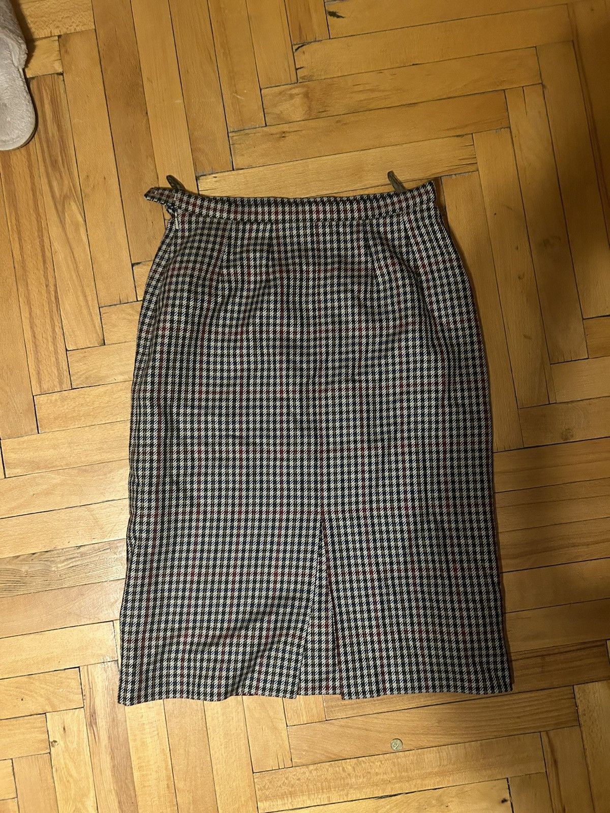 Burberry BURBERRY Women Mid Skirts 8081126 B7348 White | Grailed