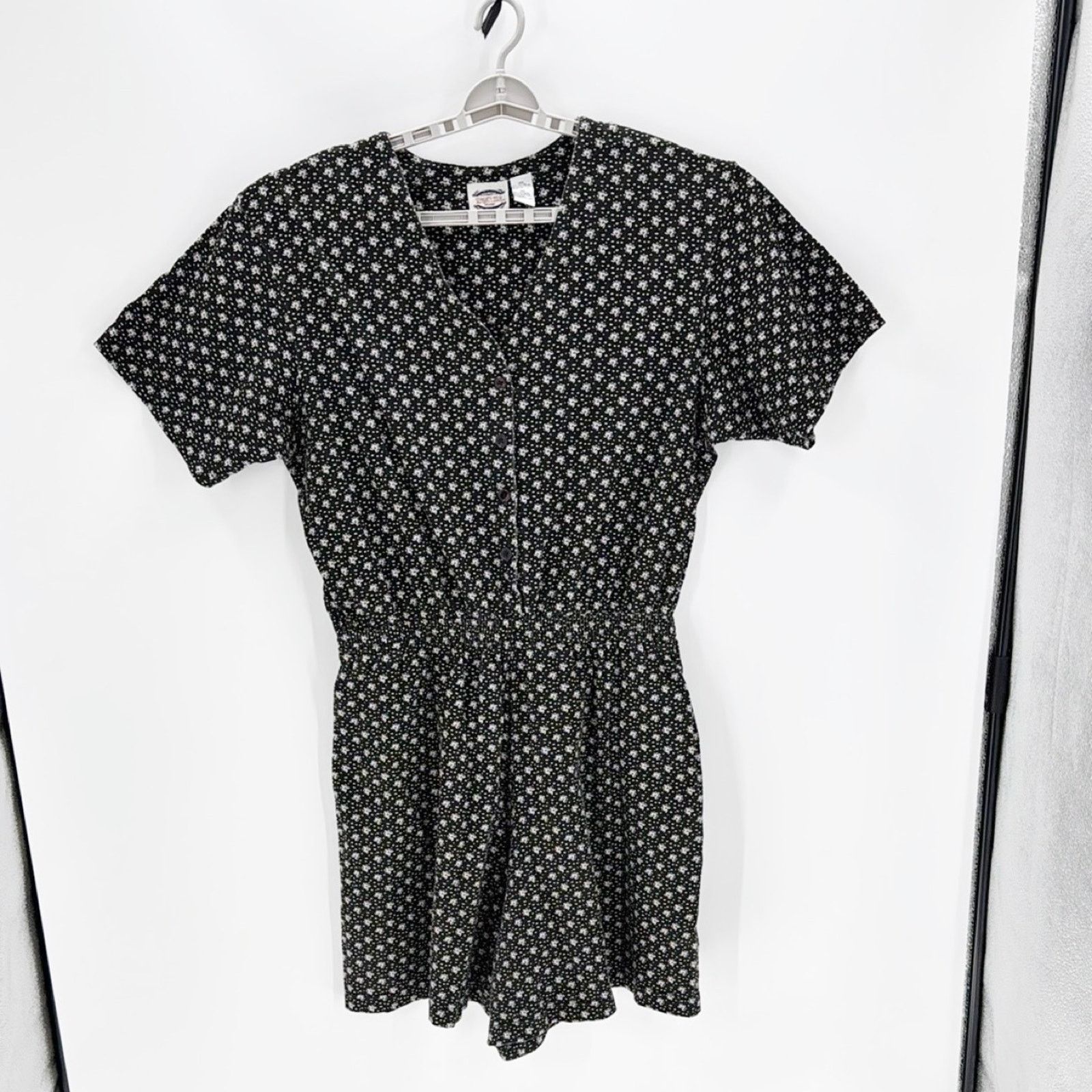Vintage Vintage Separate Issue black white floral 90s romper size 20 Size 42" / US 20 - 1 Thumbnail