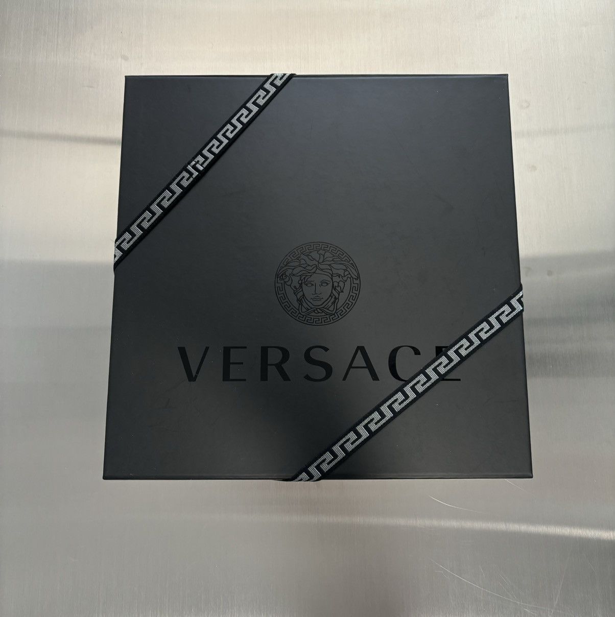 Versace Versace embroidered T-shirt - brand new - size large Size US L / EU 52-54 / 3 - 7 Thumbnail