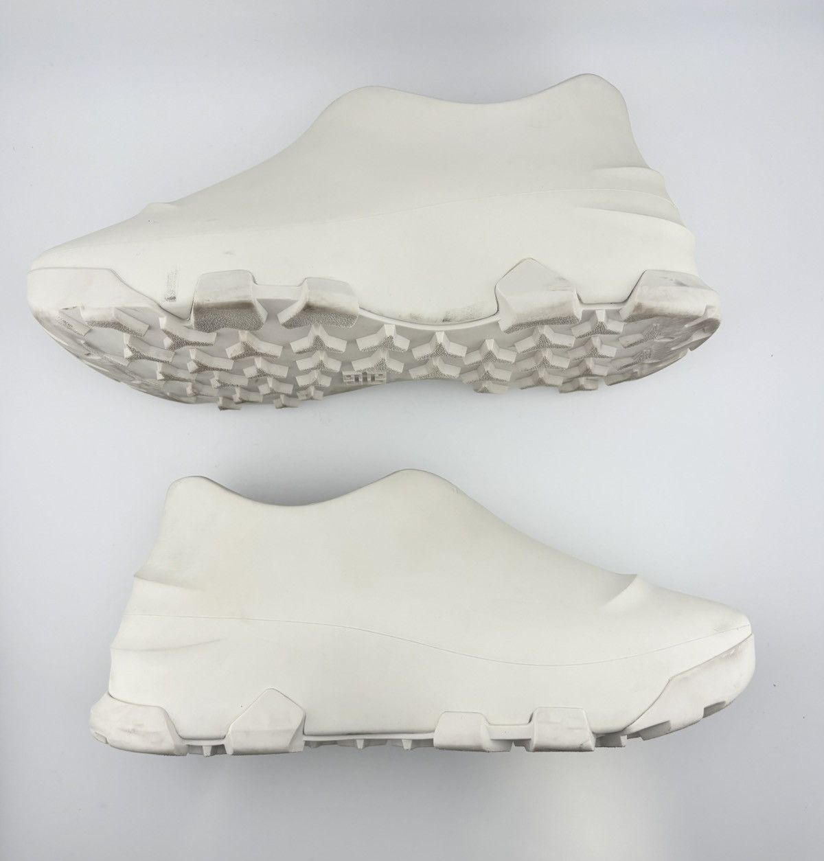 Givenchy GIVENCHY IVORY CLOG USED SIZE 9 Size US 9 / EU 42 - 6 Thumbnail