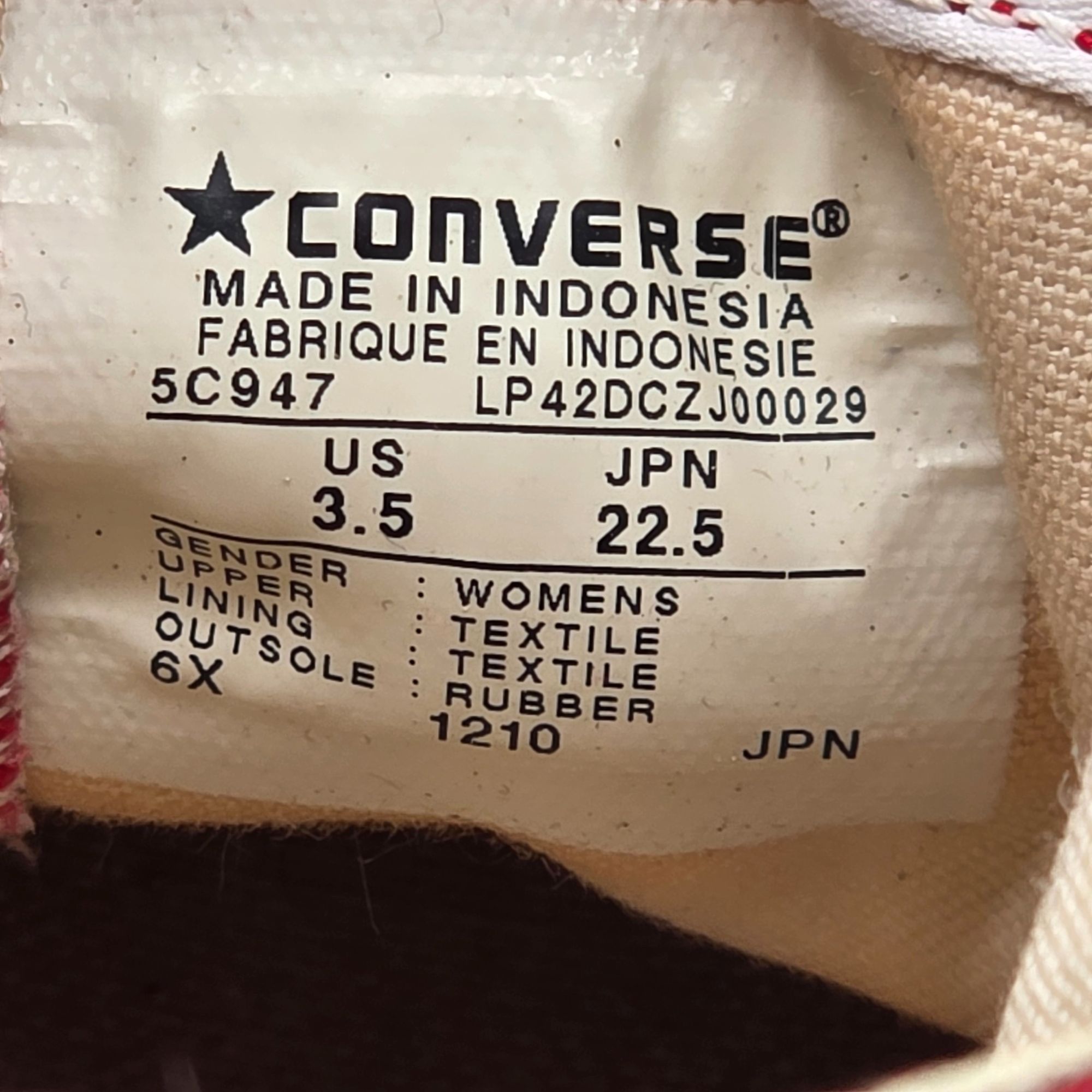 Converse Converse Chuck Taylor All Star Womens Size 3.5 Red Platform Size US 6 / IT 36 - 7 Thumbnail