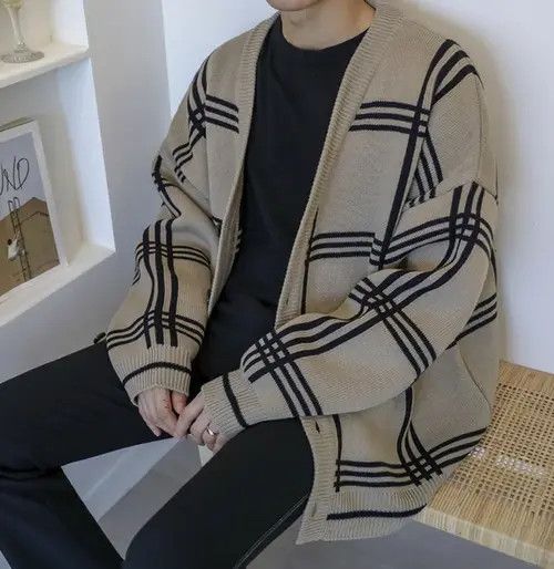 Japanese Brand Luxury Knitted Printed Buttons Cardigan Size US L / EU 52-54 / 3 - 1 Thumbnail