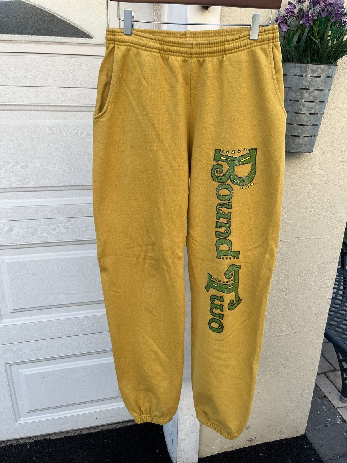 Round Two Round Two Bug sweatpants size M Size US 32 / EU 48 - 1 Thumbnail