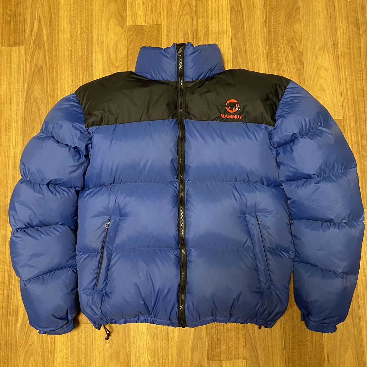 Vintage Mammut Mans Down Jacket Puffer Size US L / EU 52-54 / 3 - 1 Thumbnail