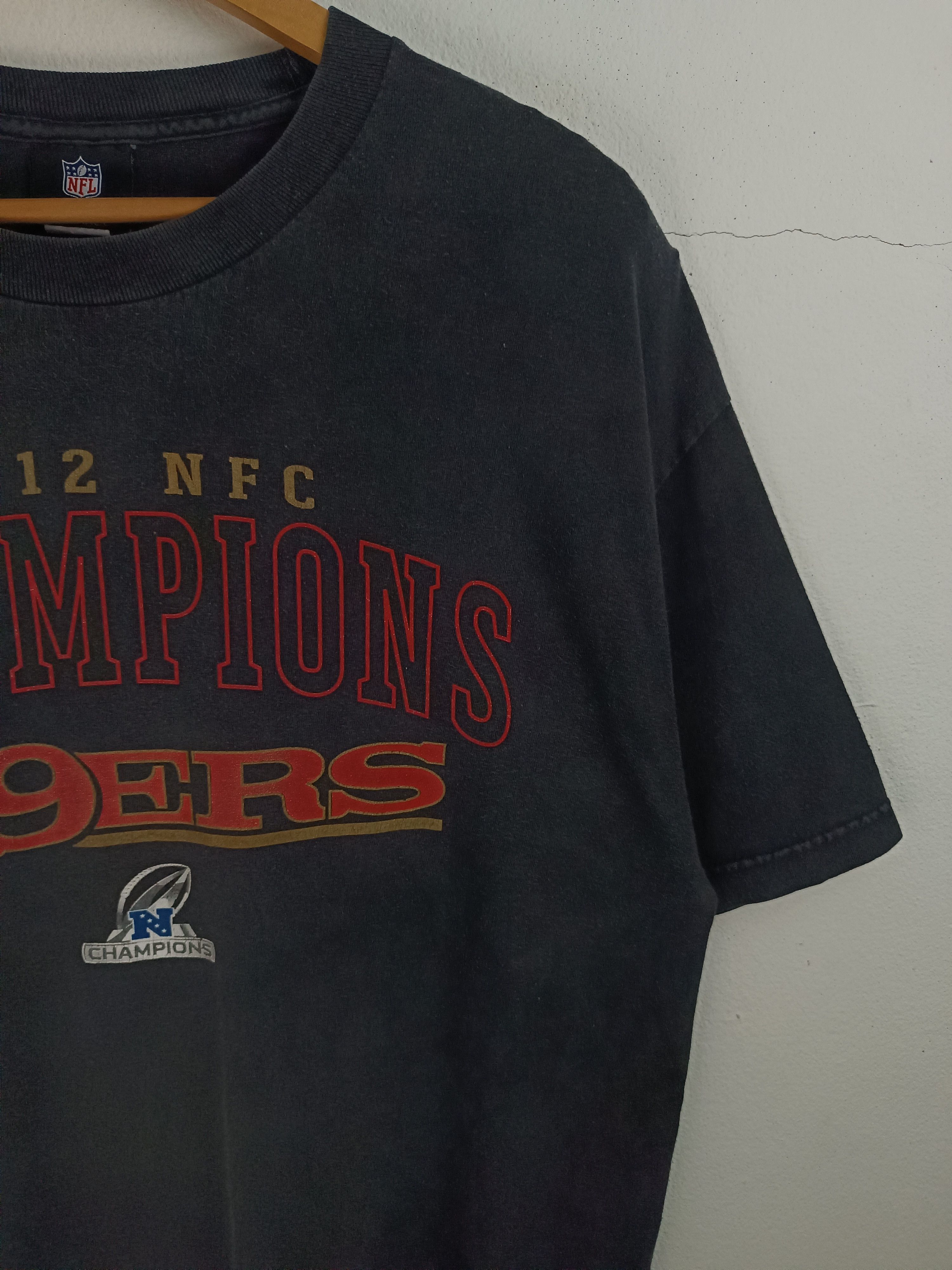 NFL VINTAGE 2012 SAN FRANCISCO 49ERS NFC CHAMPION FADED TEE Size US XL / EU 56 / 4 - 6 Thumbnail