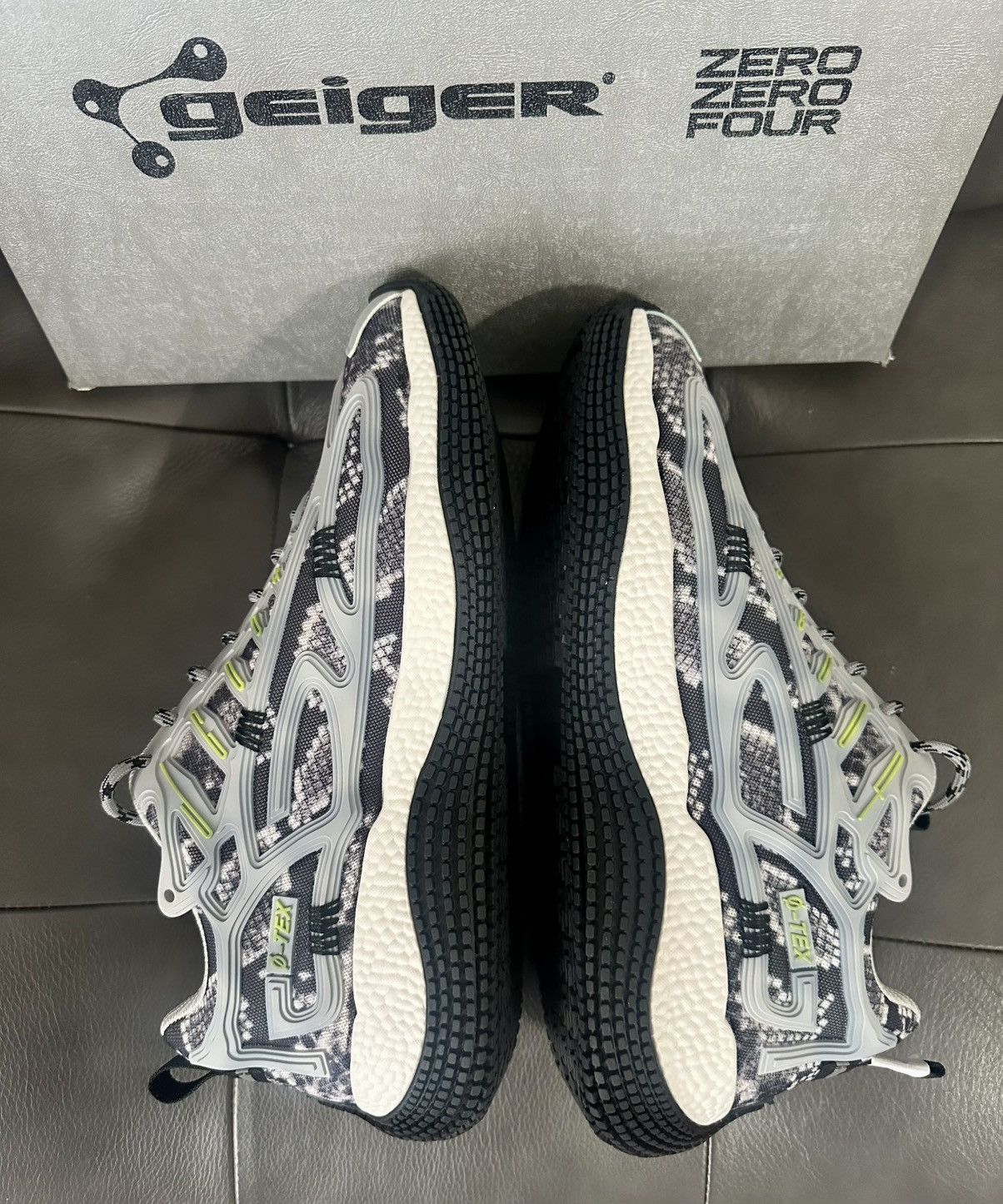 John Geiger John Geiger 004 year of the snake size 12 Size US 12 / EU 45 - 6 Thumbnail