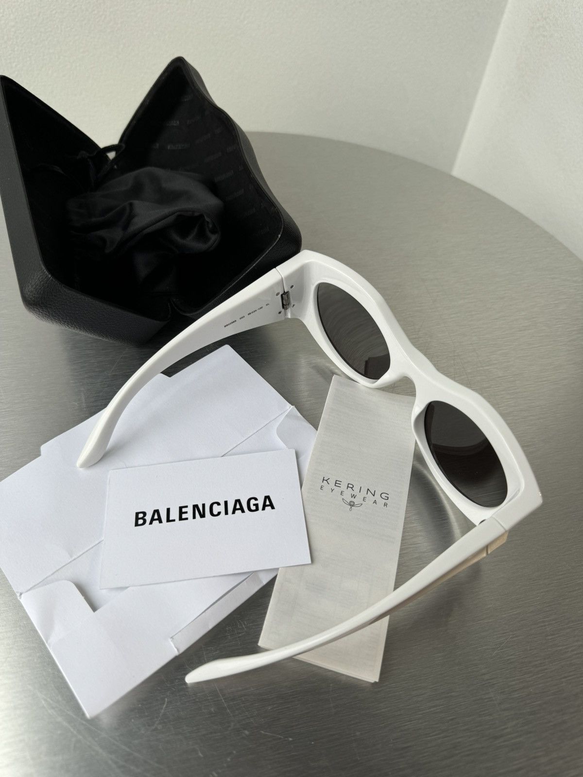 Balenciaga Balenciaga Hourglass white sunglasses Size ONE SIZE - 6 Thumbnail